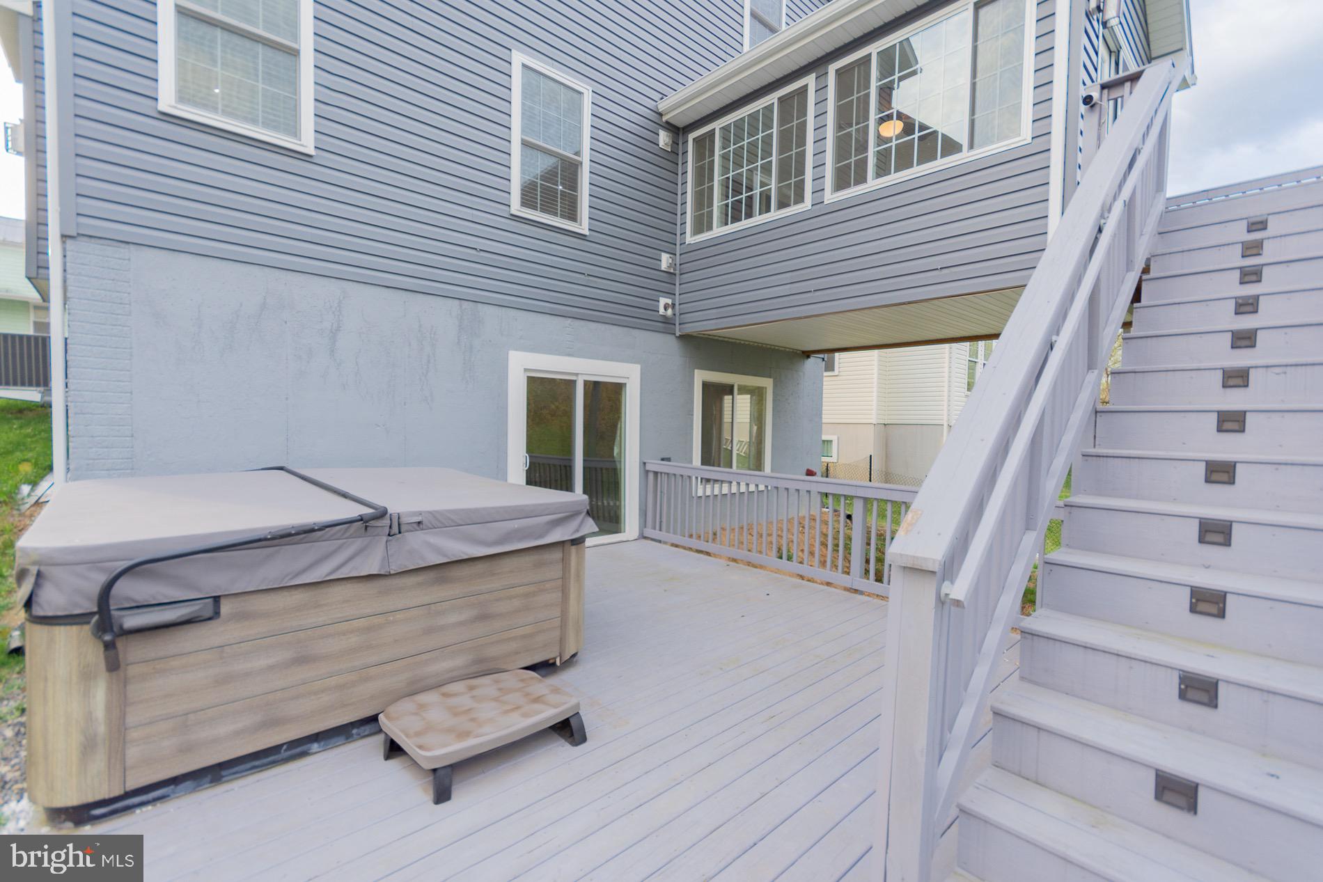 PENNSYLVANIA AT THIRD STREET - Residential