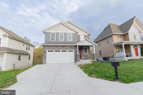 Homes For Sale - 526 Third Street<br/> Berkeley County, MARTINSBURG, WV 25404