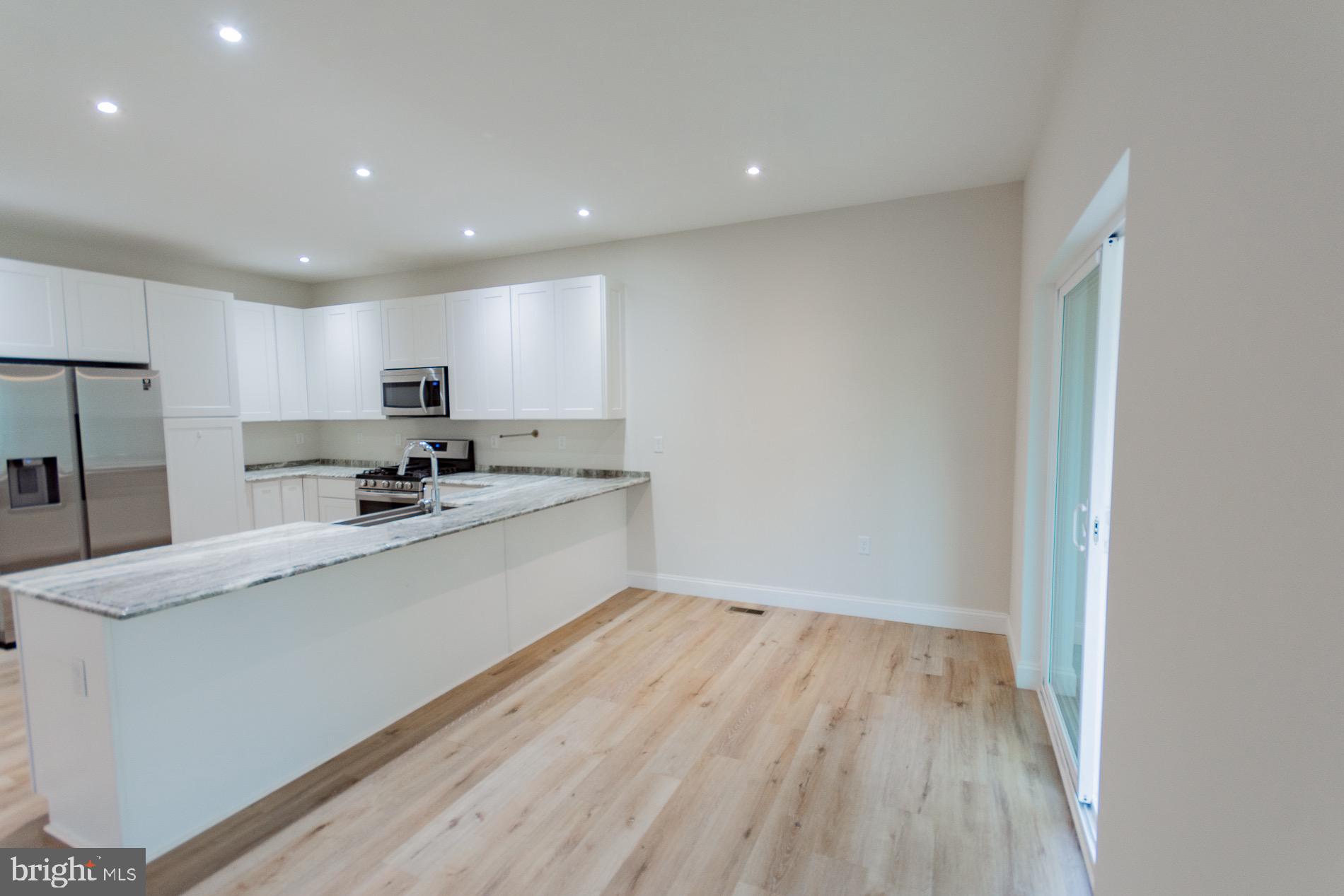 PENNSYLVANIA AT THIRD STREET - Residential