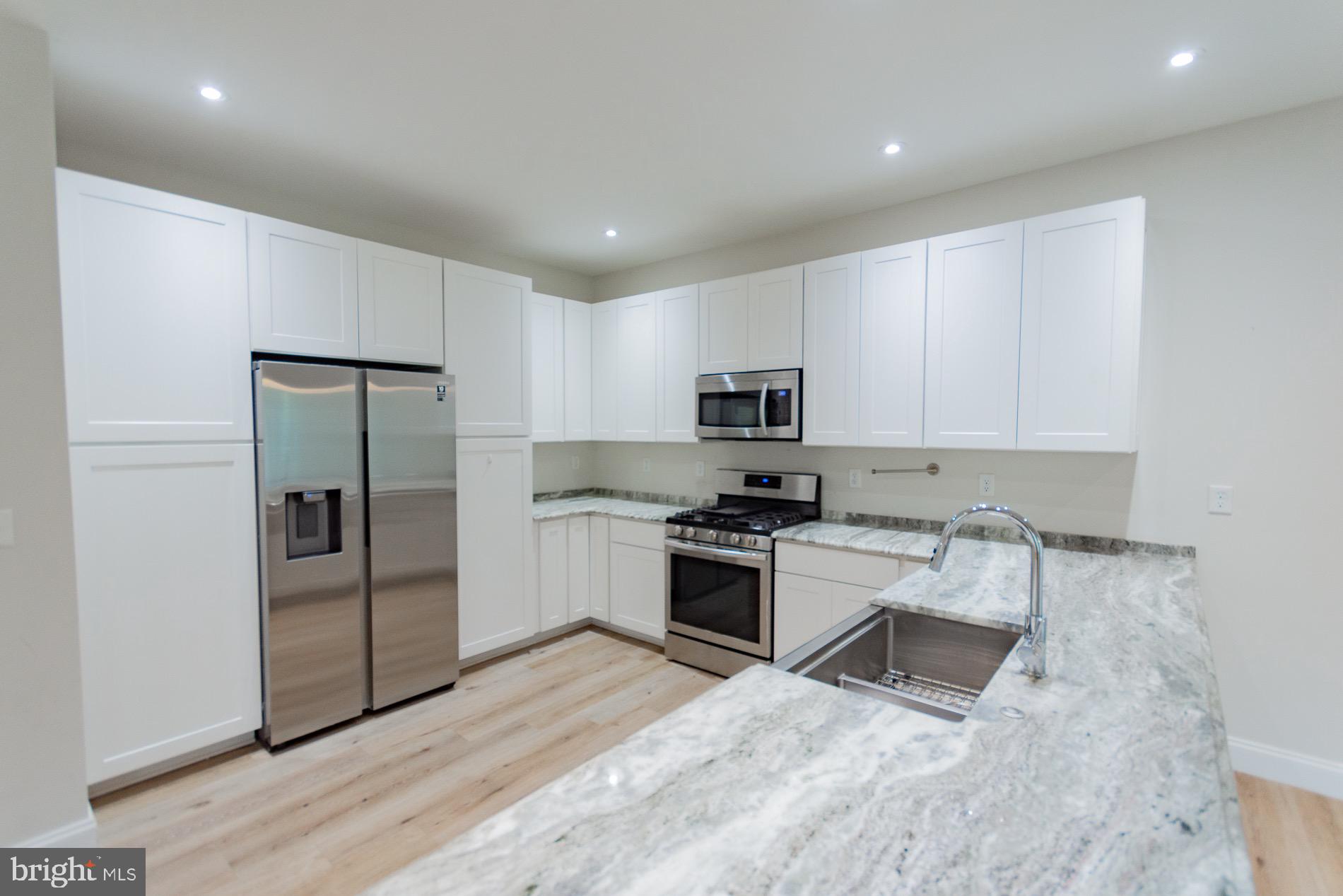 PENNSYLVANIA AT THIRD STREET - Residential