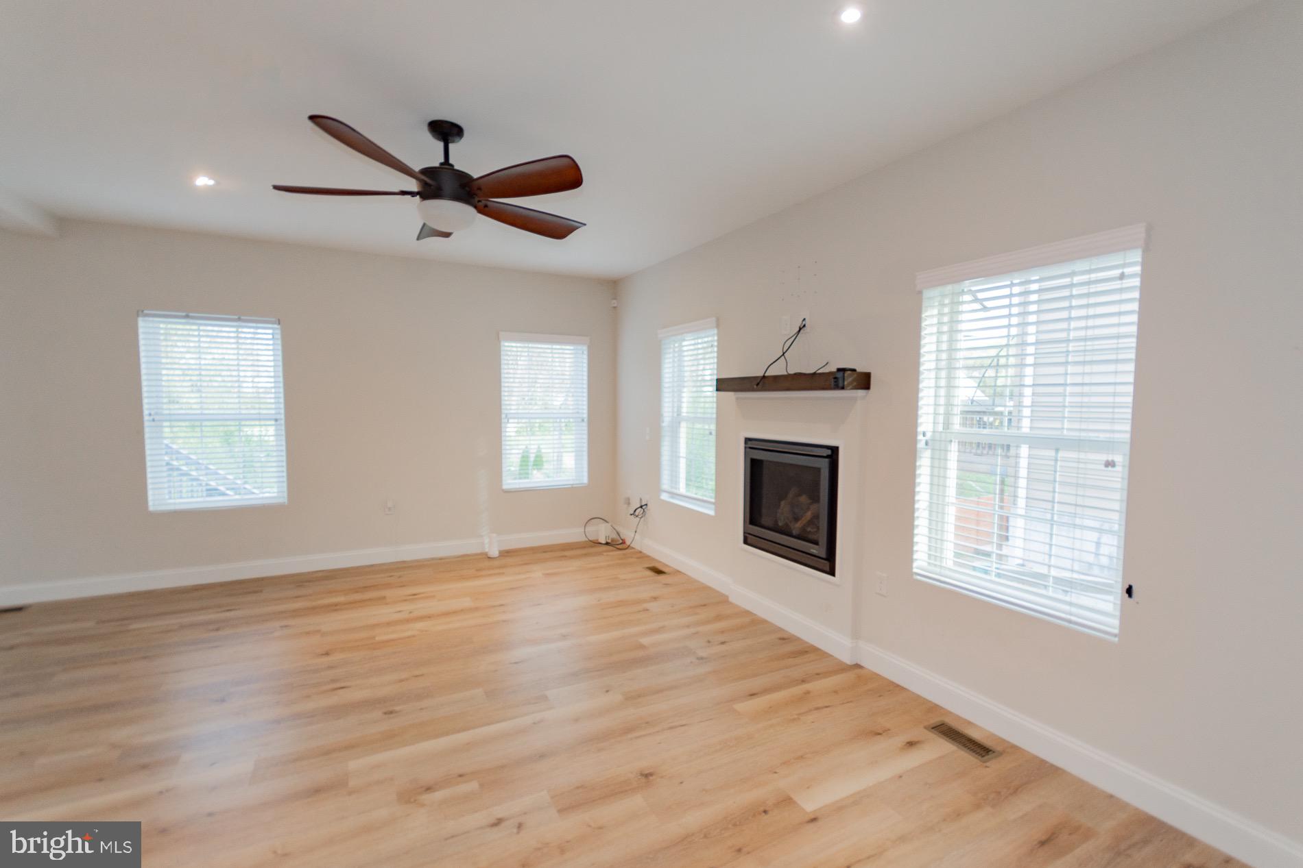 PENNSYLVANIA AT THIRD STREET - Residential