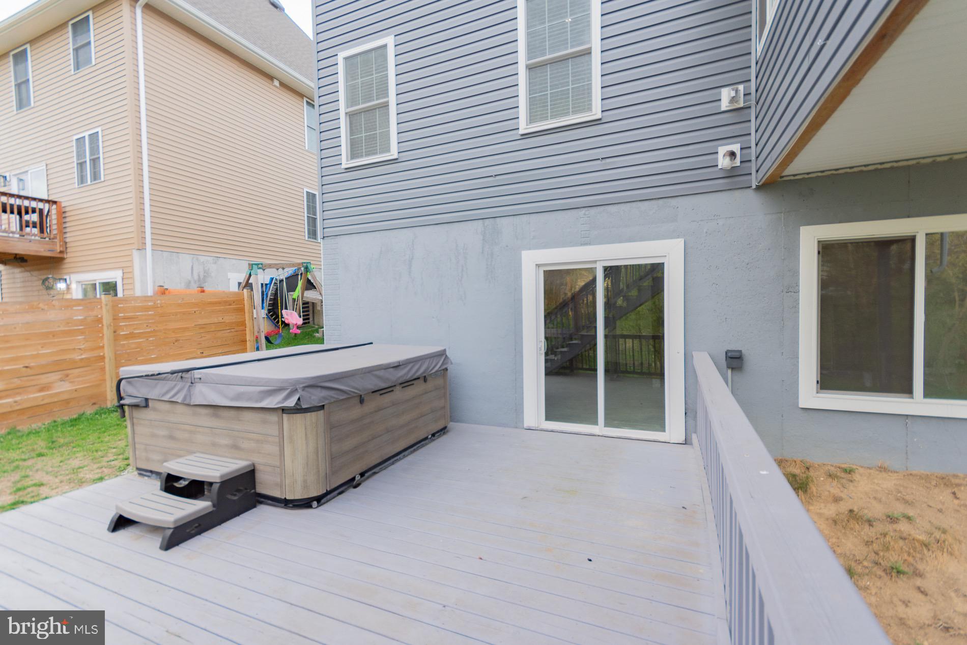 PENNSYLVANIA AT THIRD STREET - Residential