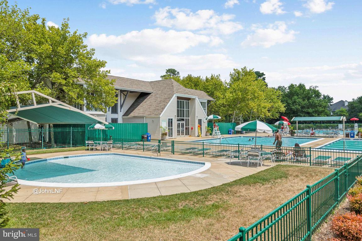 3557 CARRIAGE WALK LANE 77H