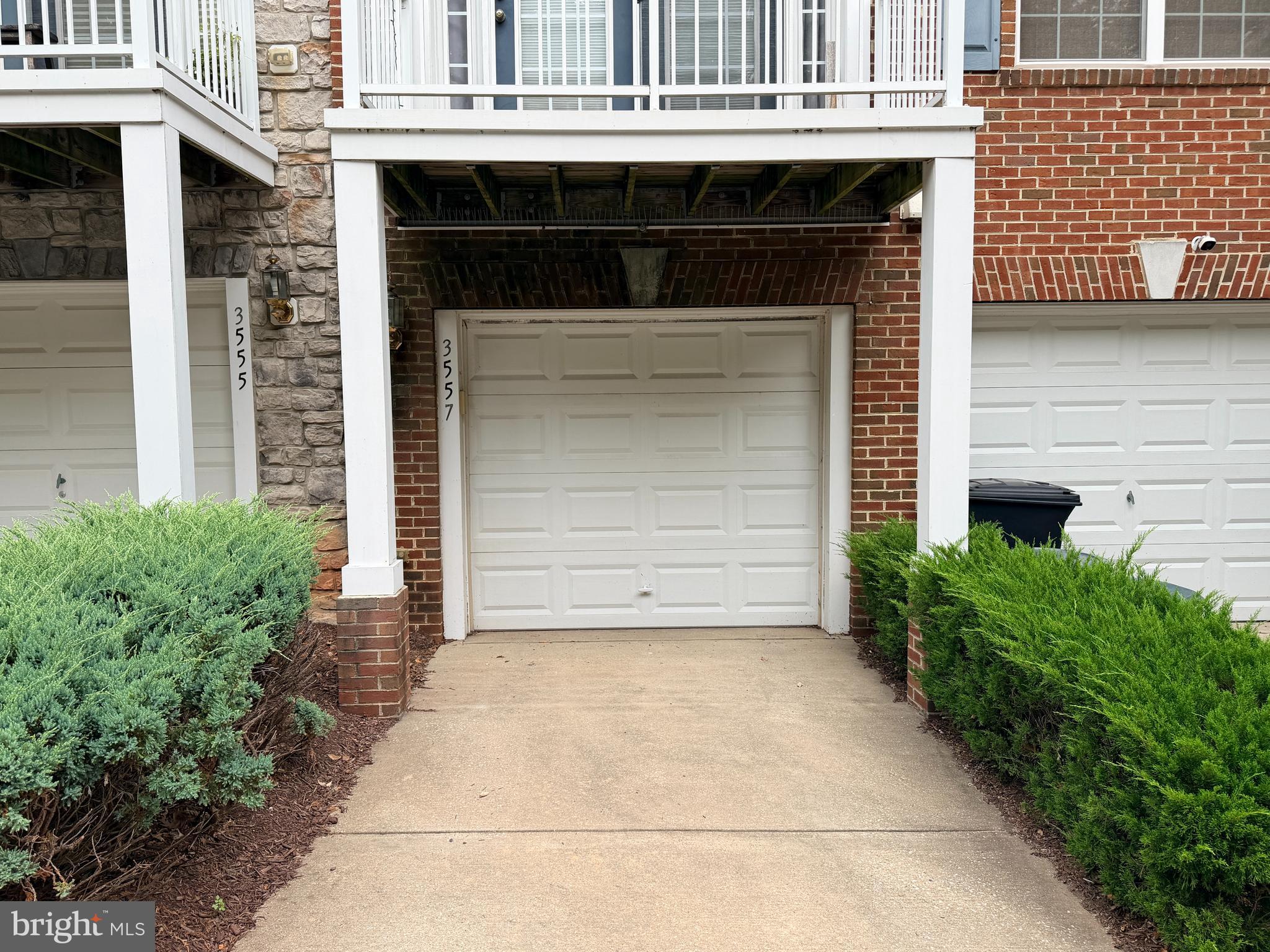 3557 CARRIAGE WALK LANE 77H