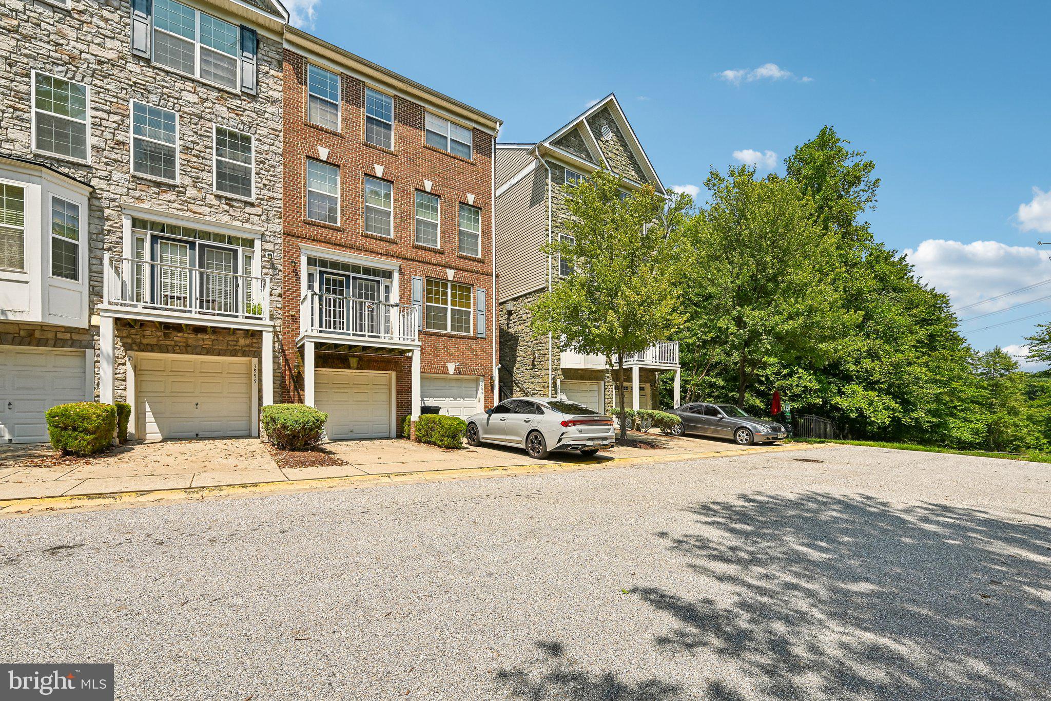 3557 CARRIAGE WALK LANE 77H