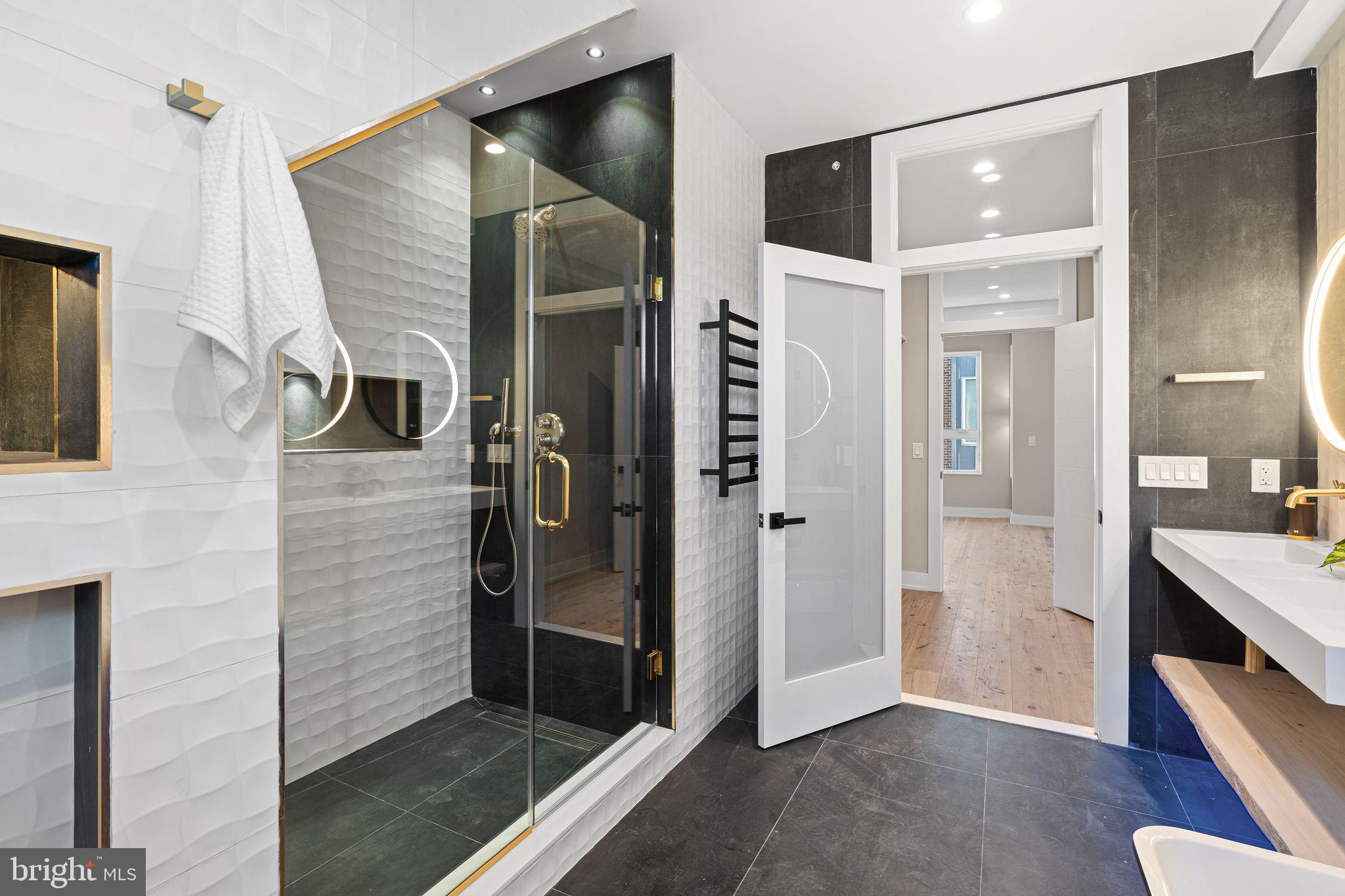 POINT BREEZE - Residential