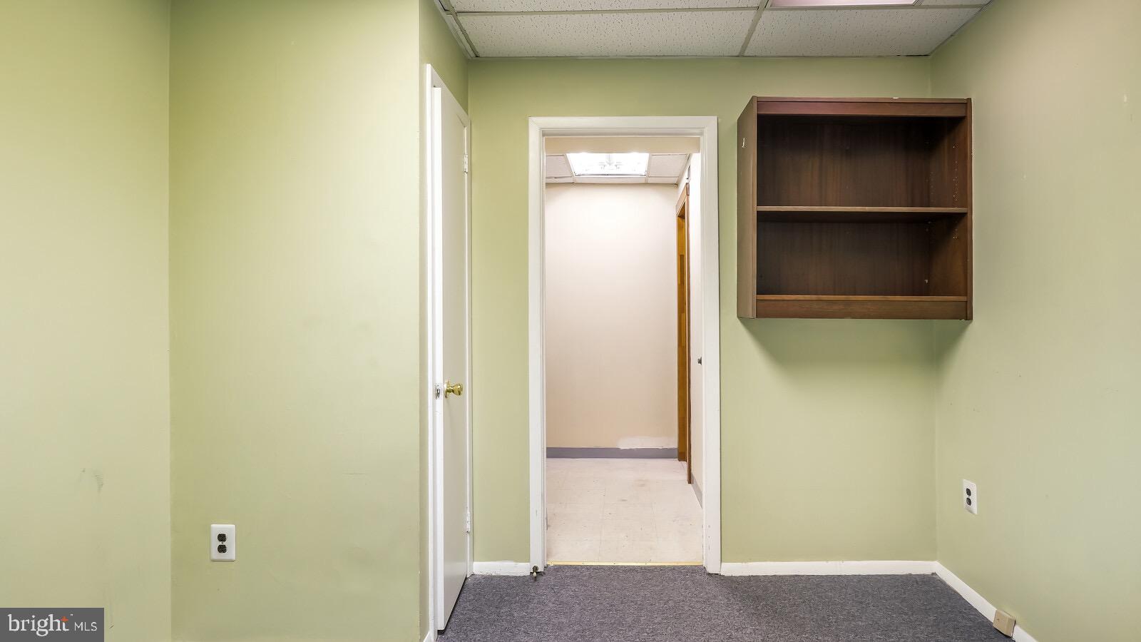 CENTER CITY - Commercial Lease