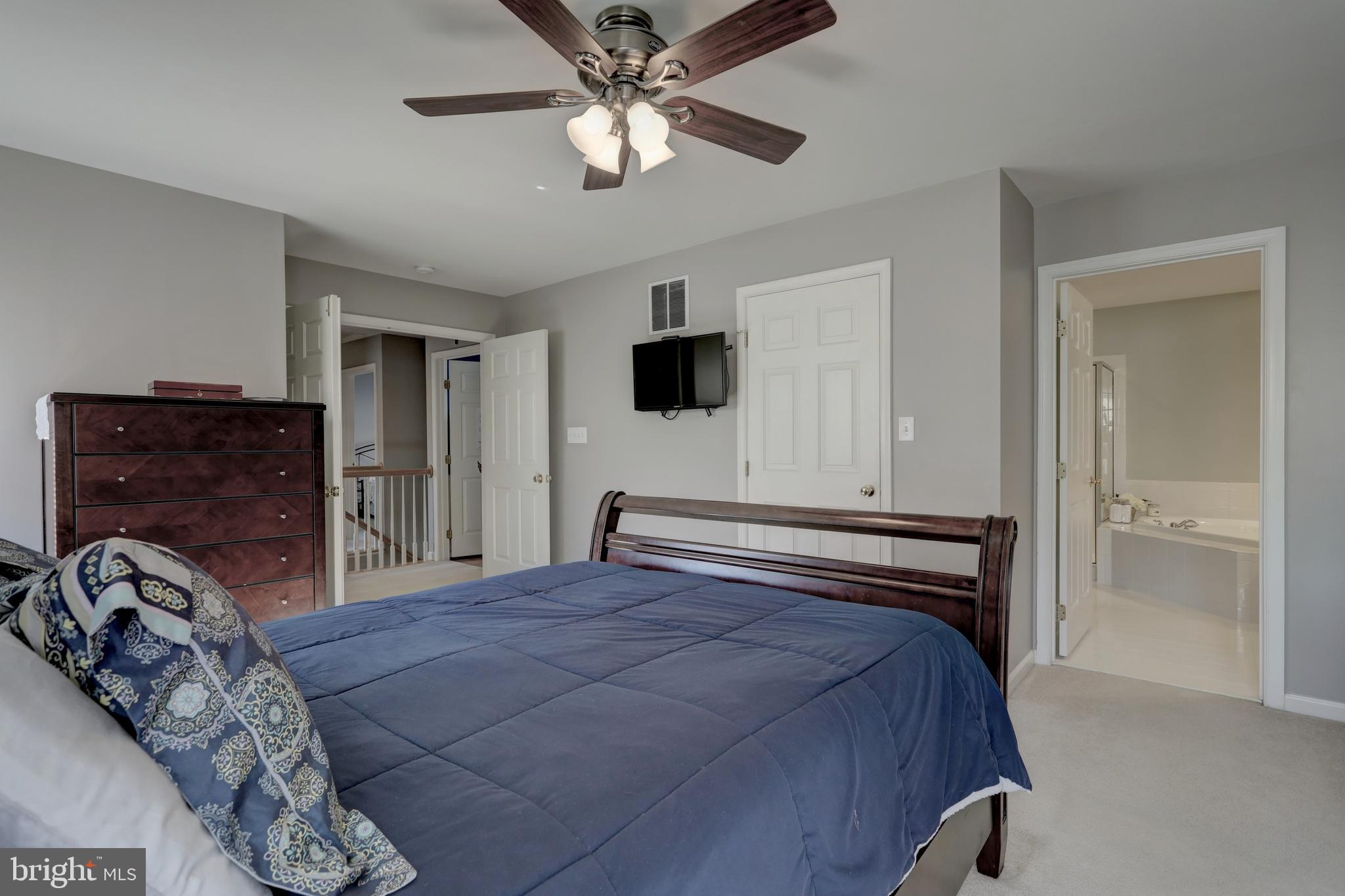 SOUTH POINTE - Residential