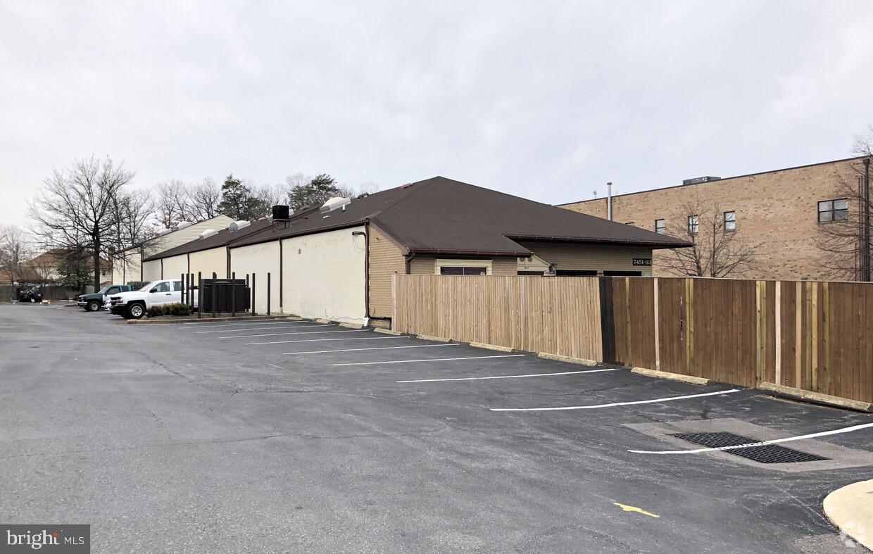 7451-7463 OLD ALEXANDRIA FERRY ROAD