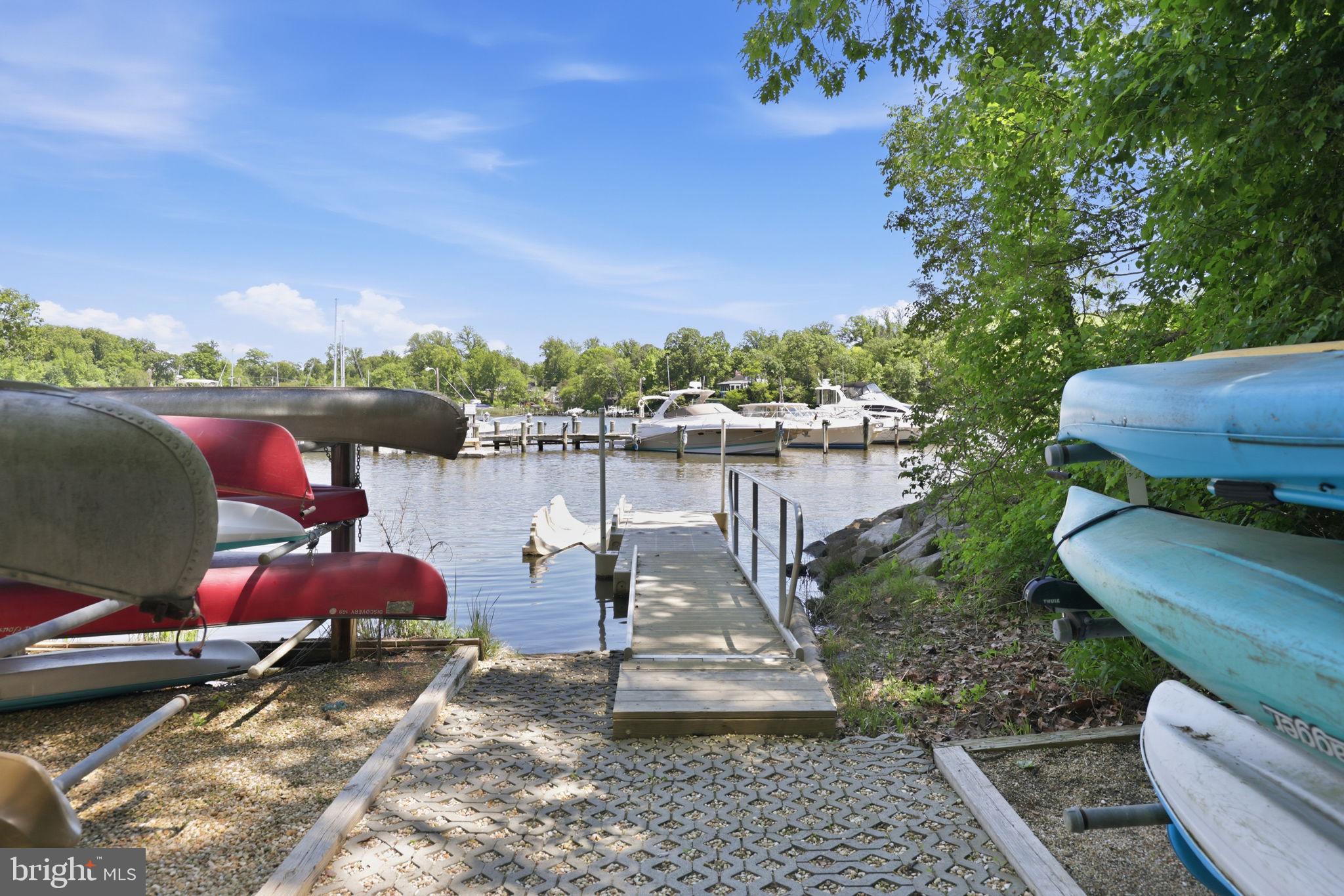 ANNAPOLIS LANDING - Residential