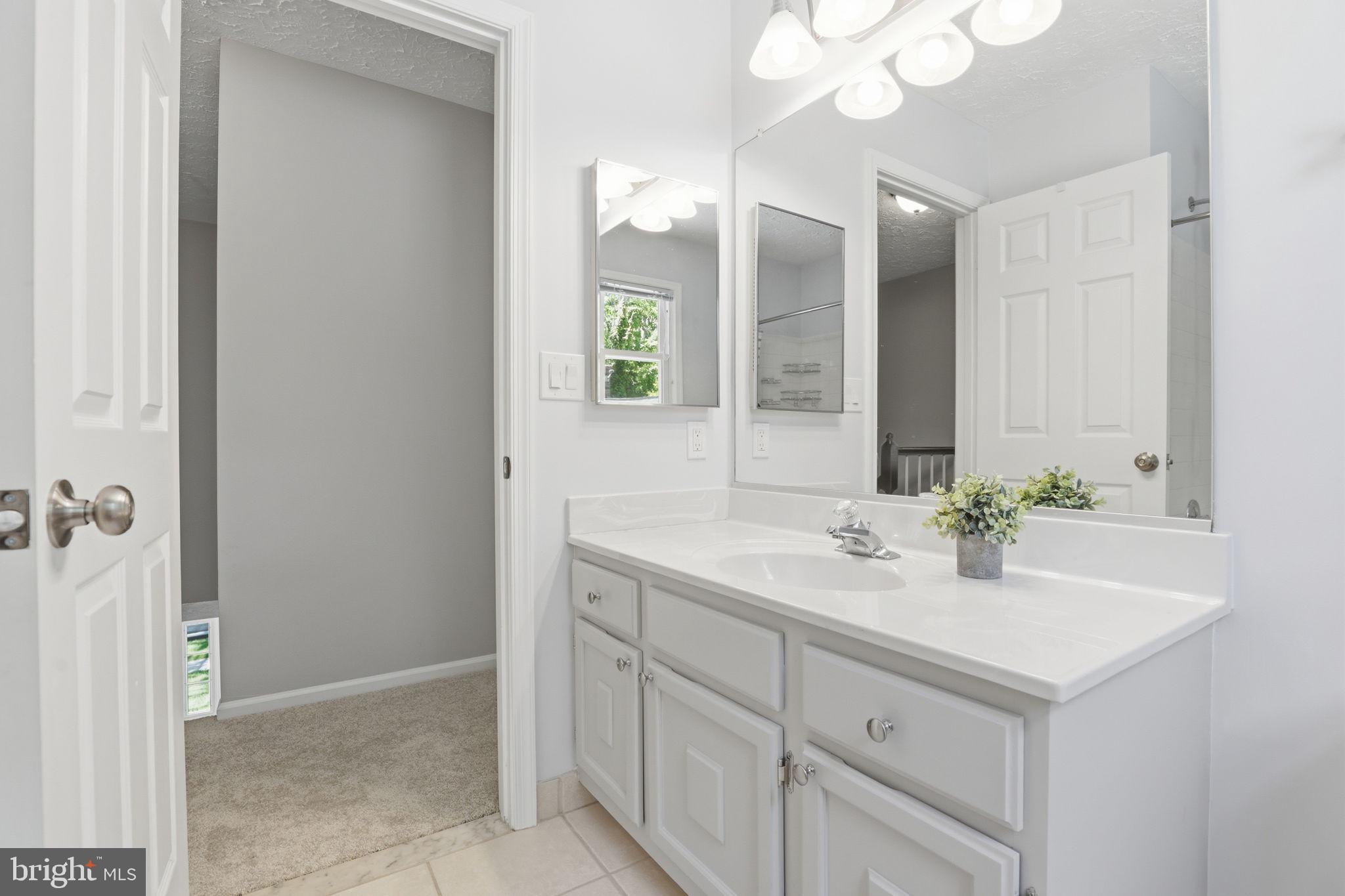 ANNAPOLIS LANDING - Residential