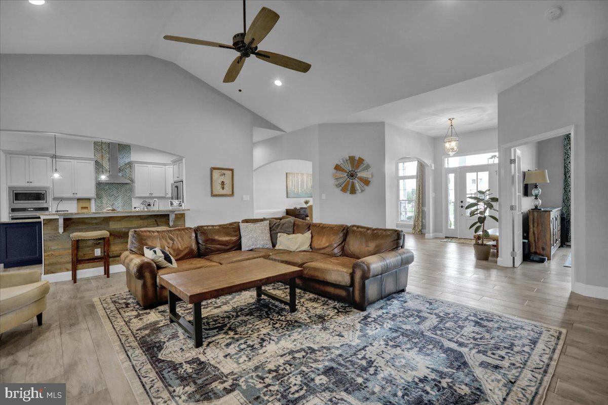 GREEN VALLEY CROSS - Residential