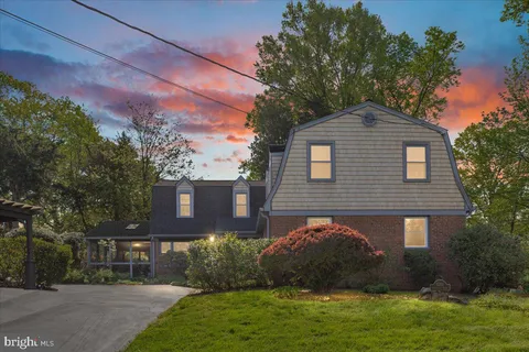 5311 Remington Drive, Alexandria, VA MLS: VAFX2234218