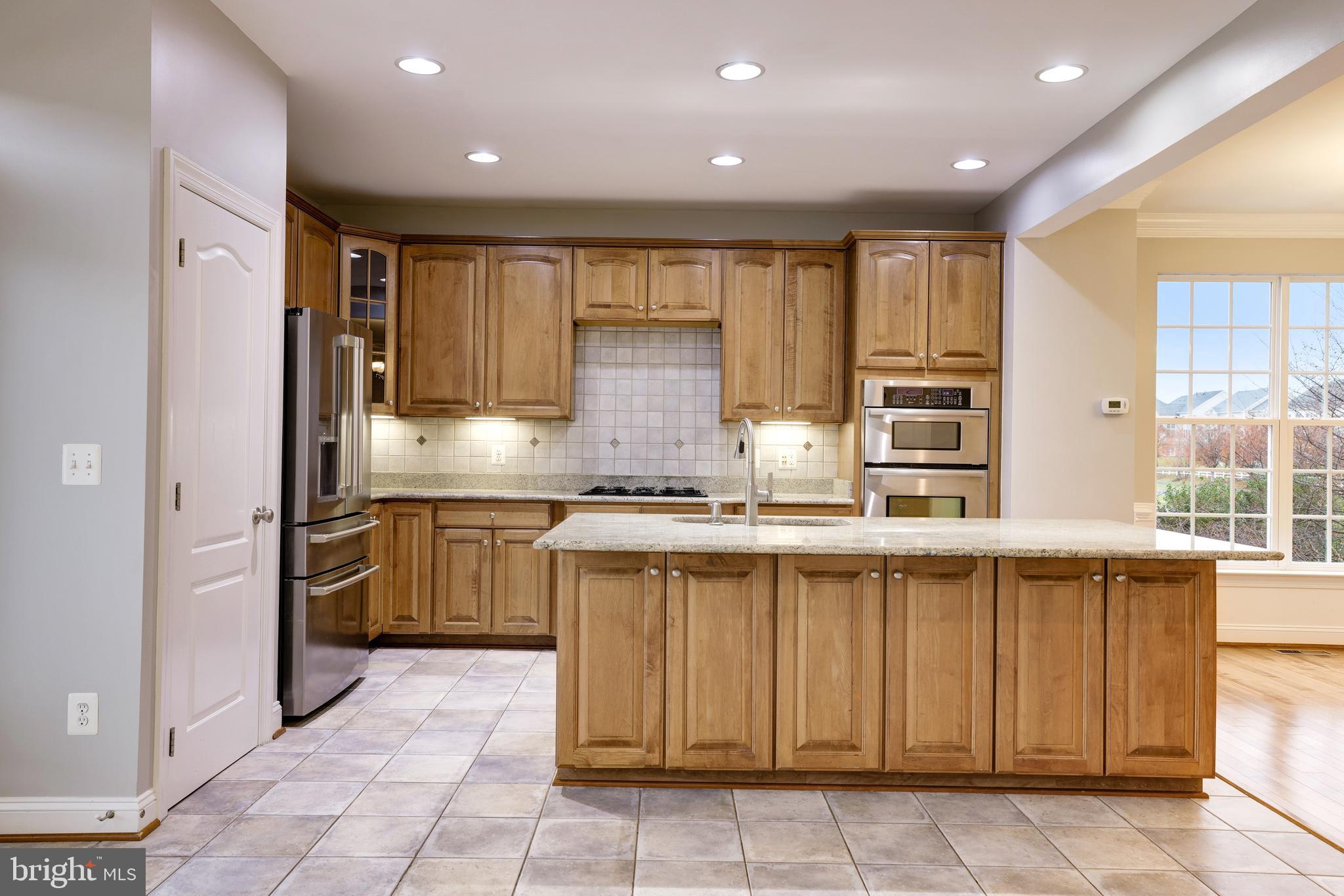 LANSDOWNE TOWN CENTER - Residential