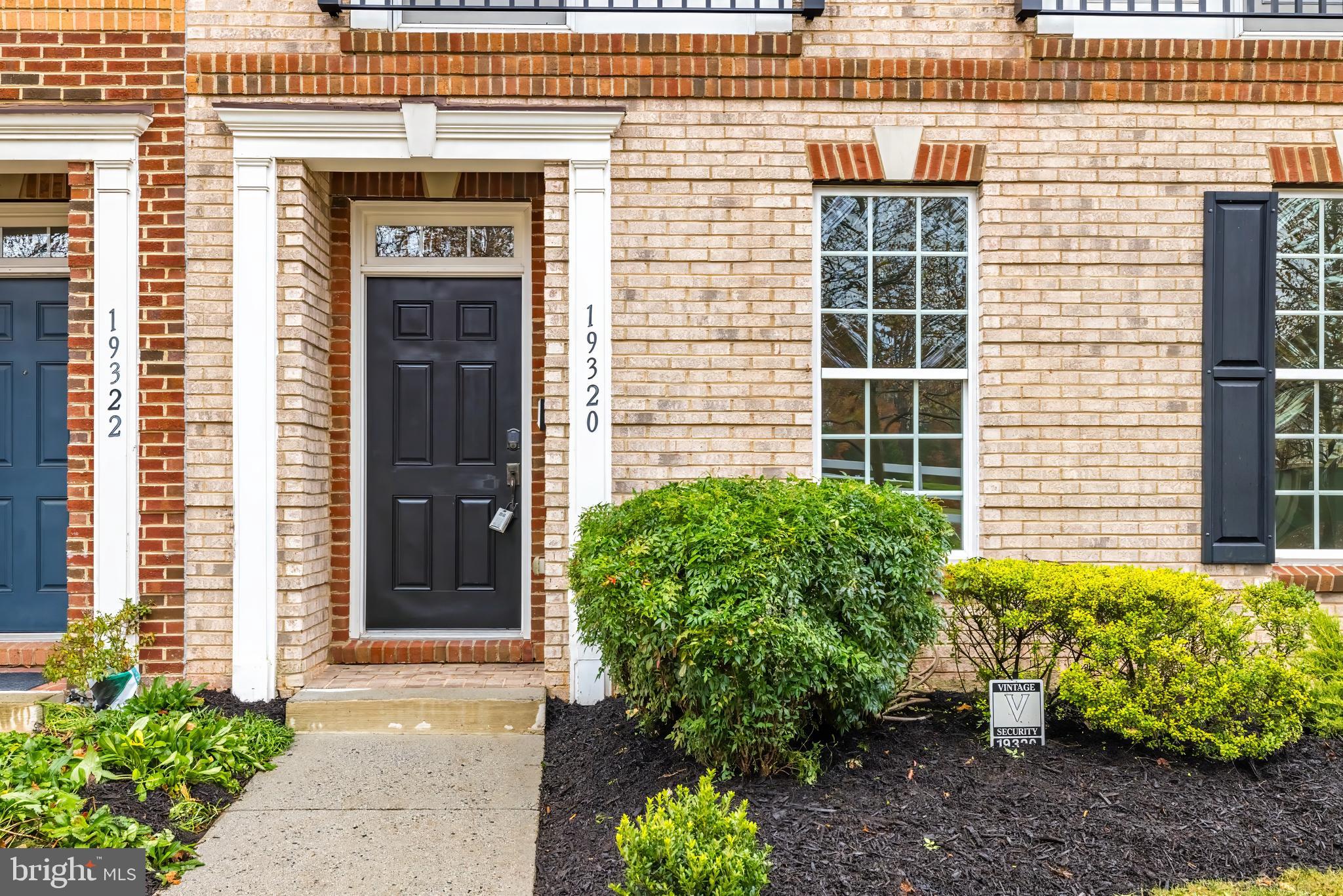 LANSDOWNE TOWN CENTER - Residential