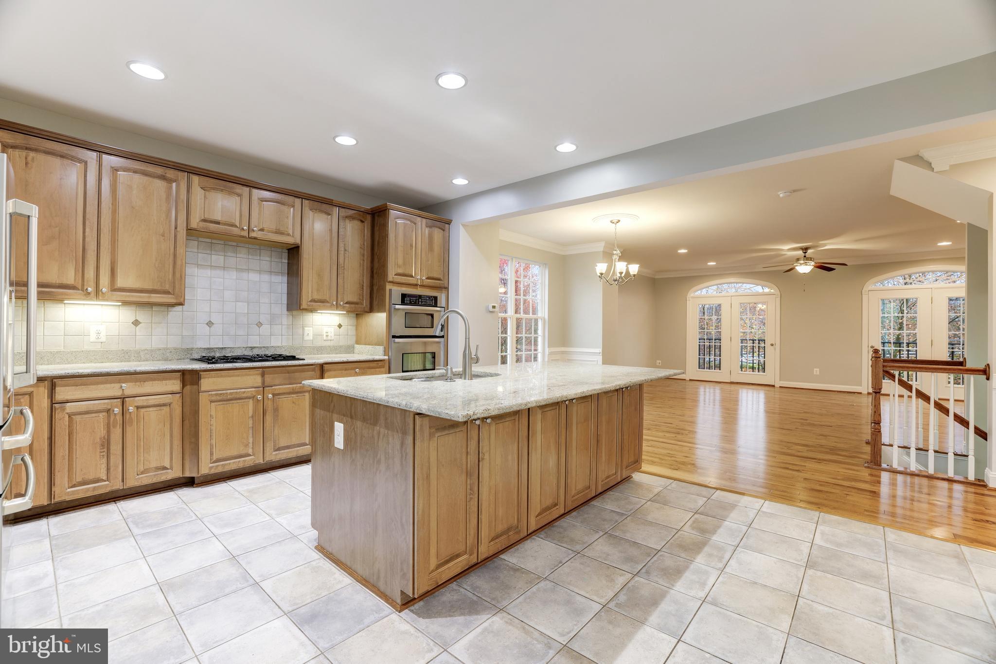 LANSDOWNE TOWN CENTER - Residential