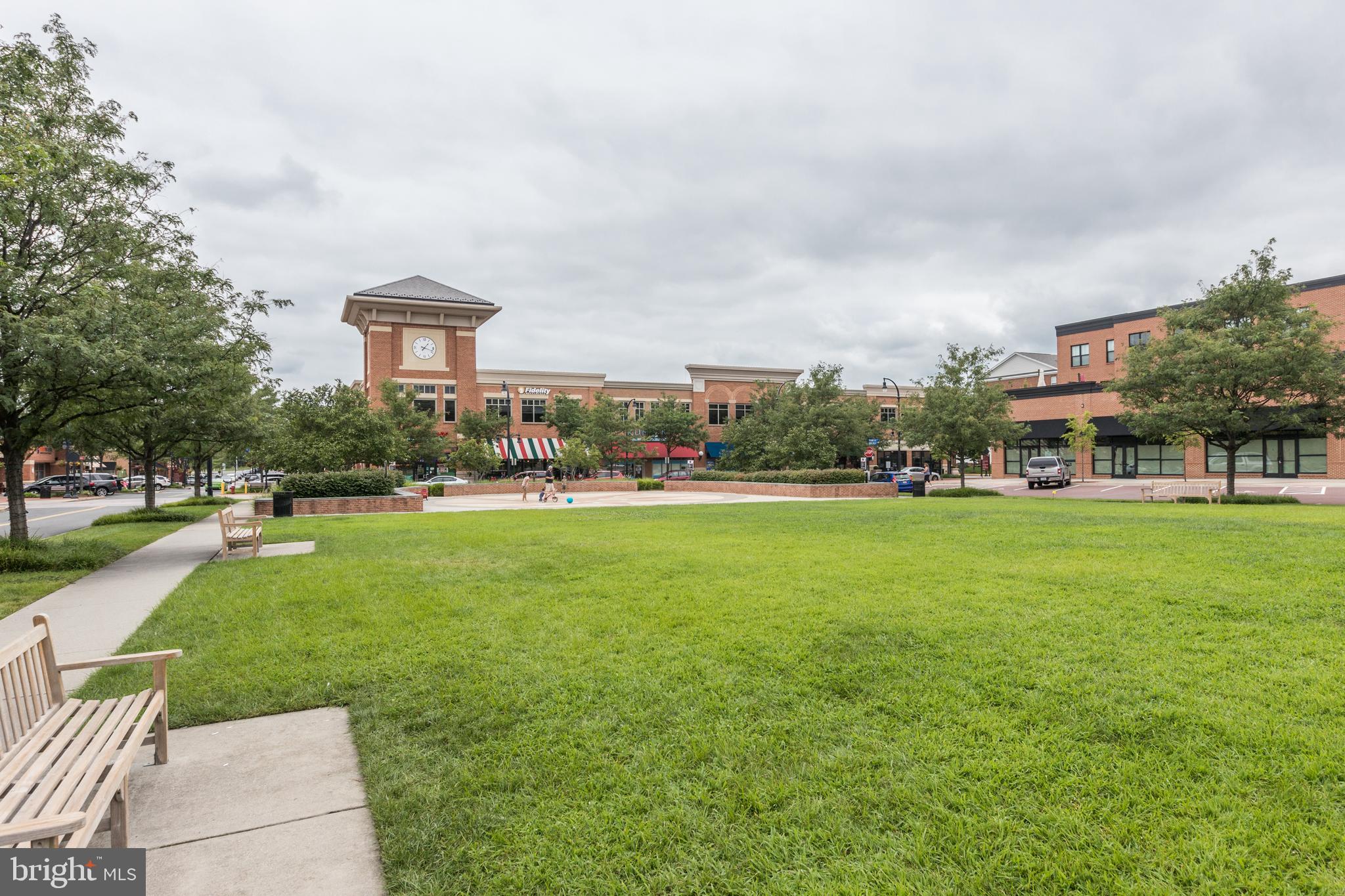 LANSDOWNE TOWN CENTER - Residential