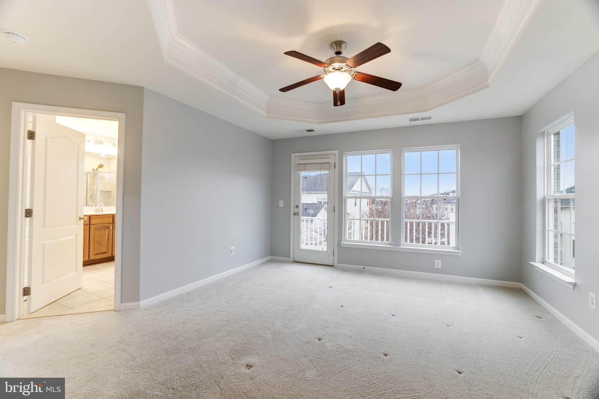 LANSDOWNE TOWN CENTER - Residential