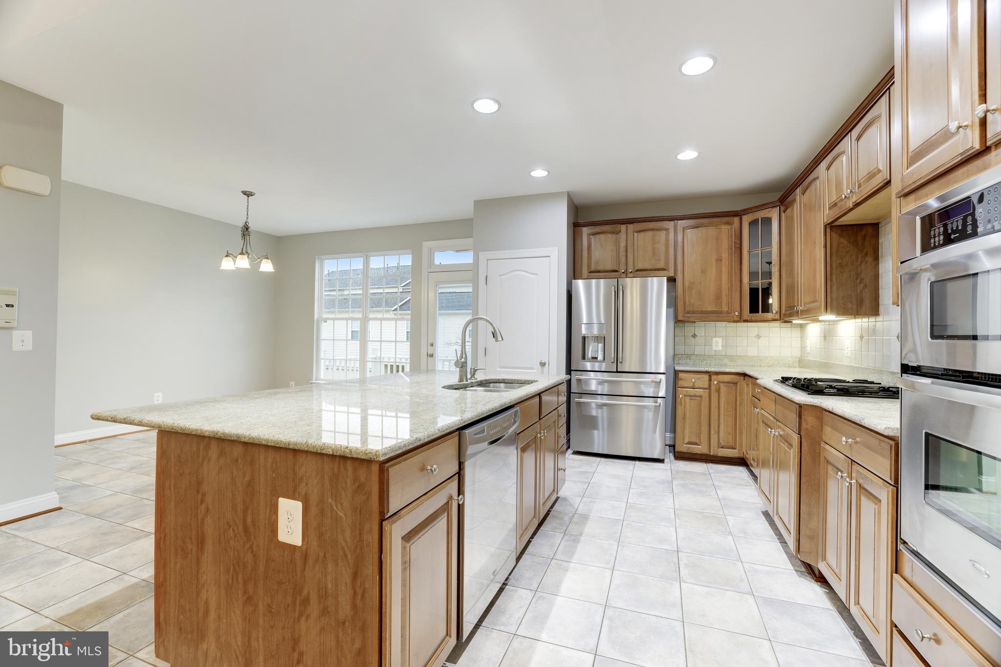 LANSDOWNE TOWN CENTER - Residential