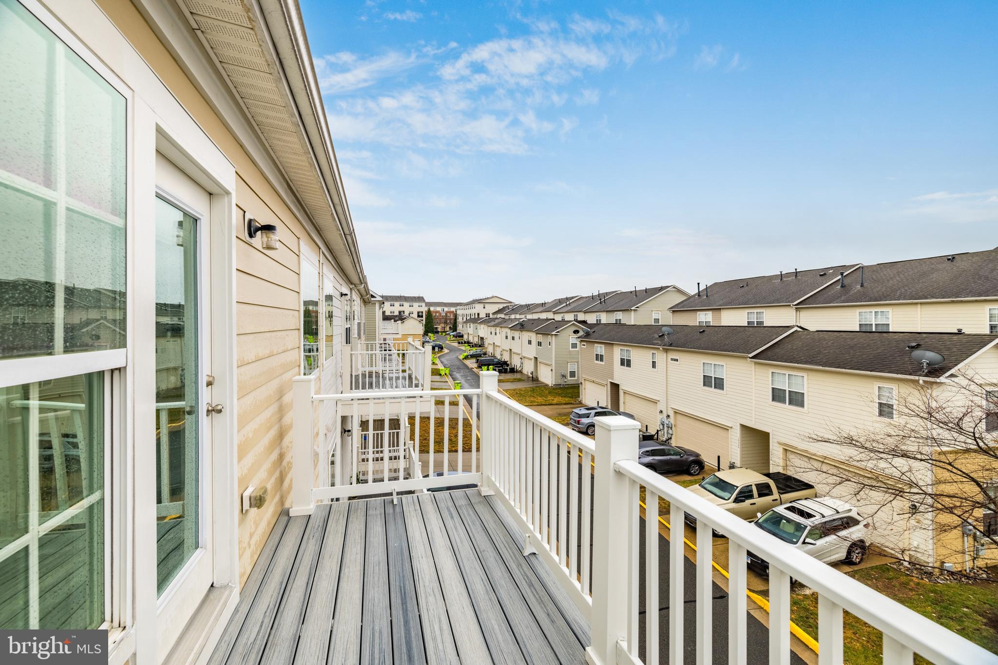 LANSDOWNE TOWN CENTER - Residential