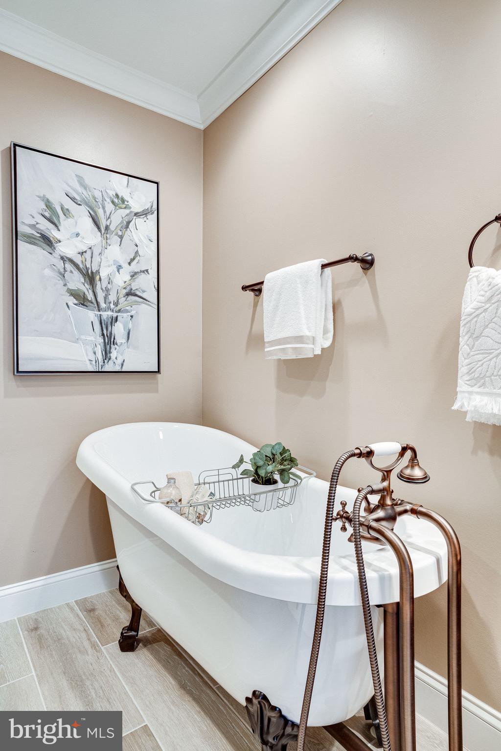 RIVERGATE - Residential