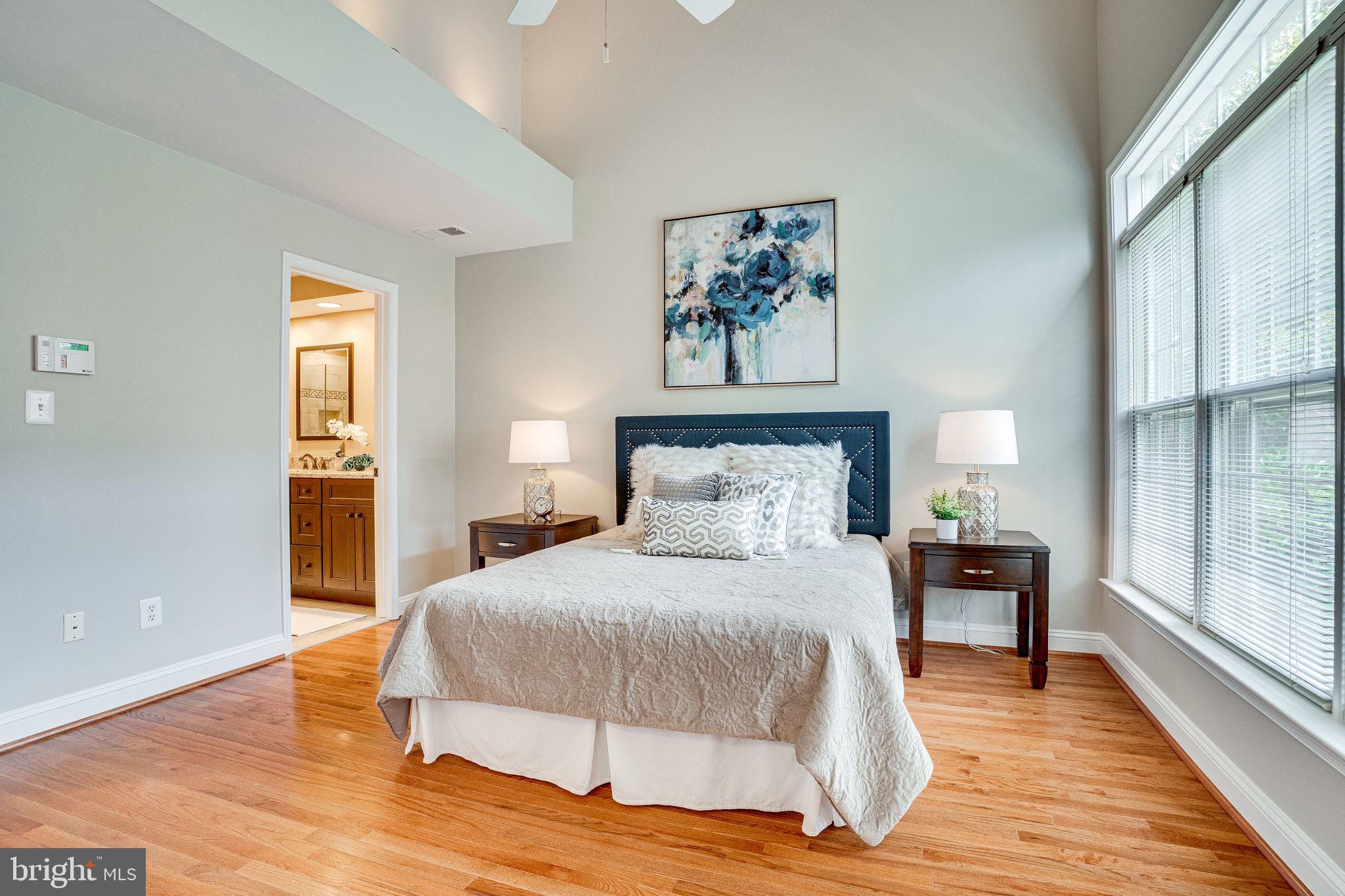 RIVERGATE - Residential