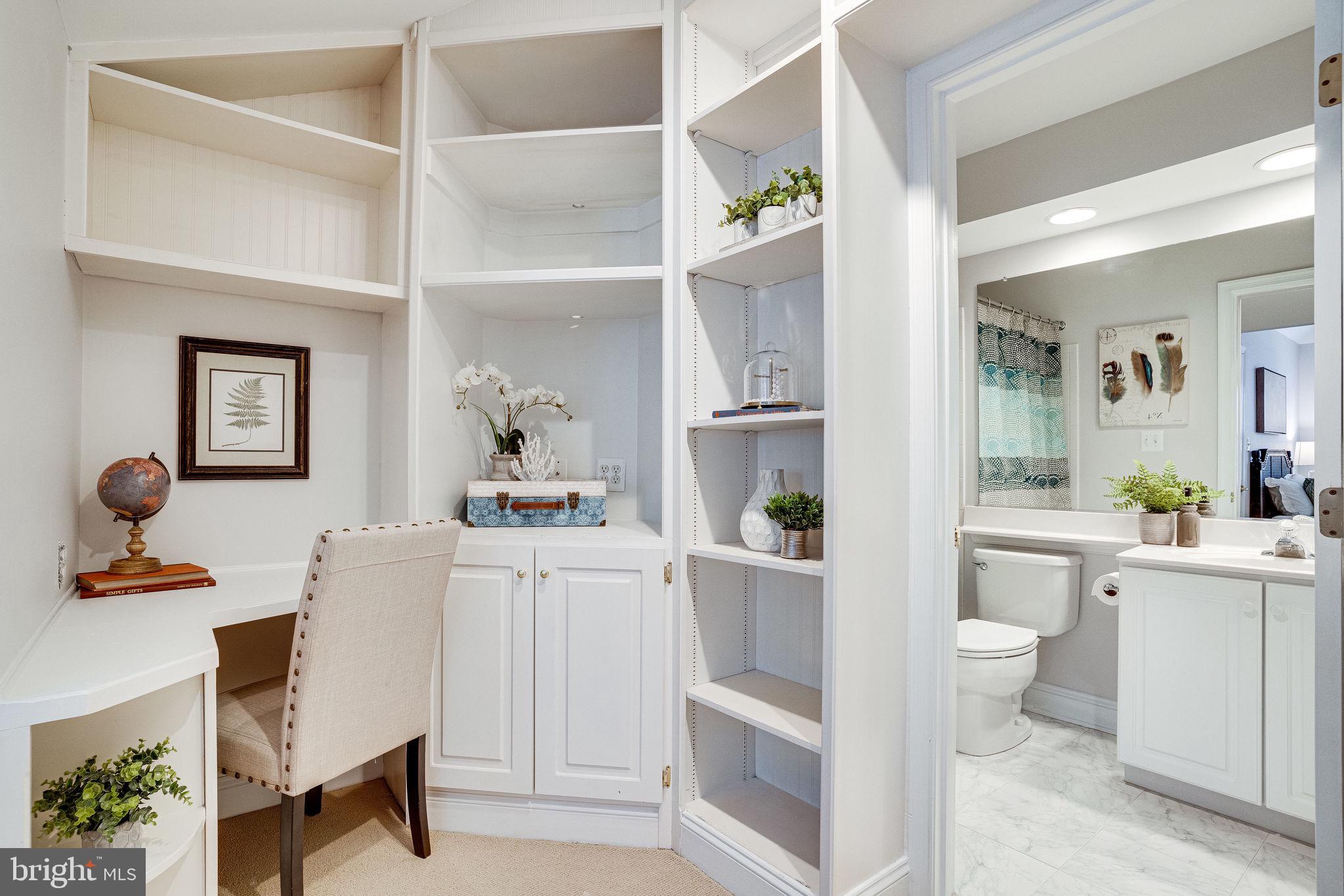 RIVERGATE - Residential