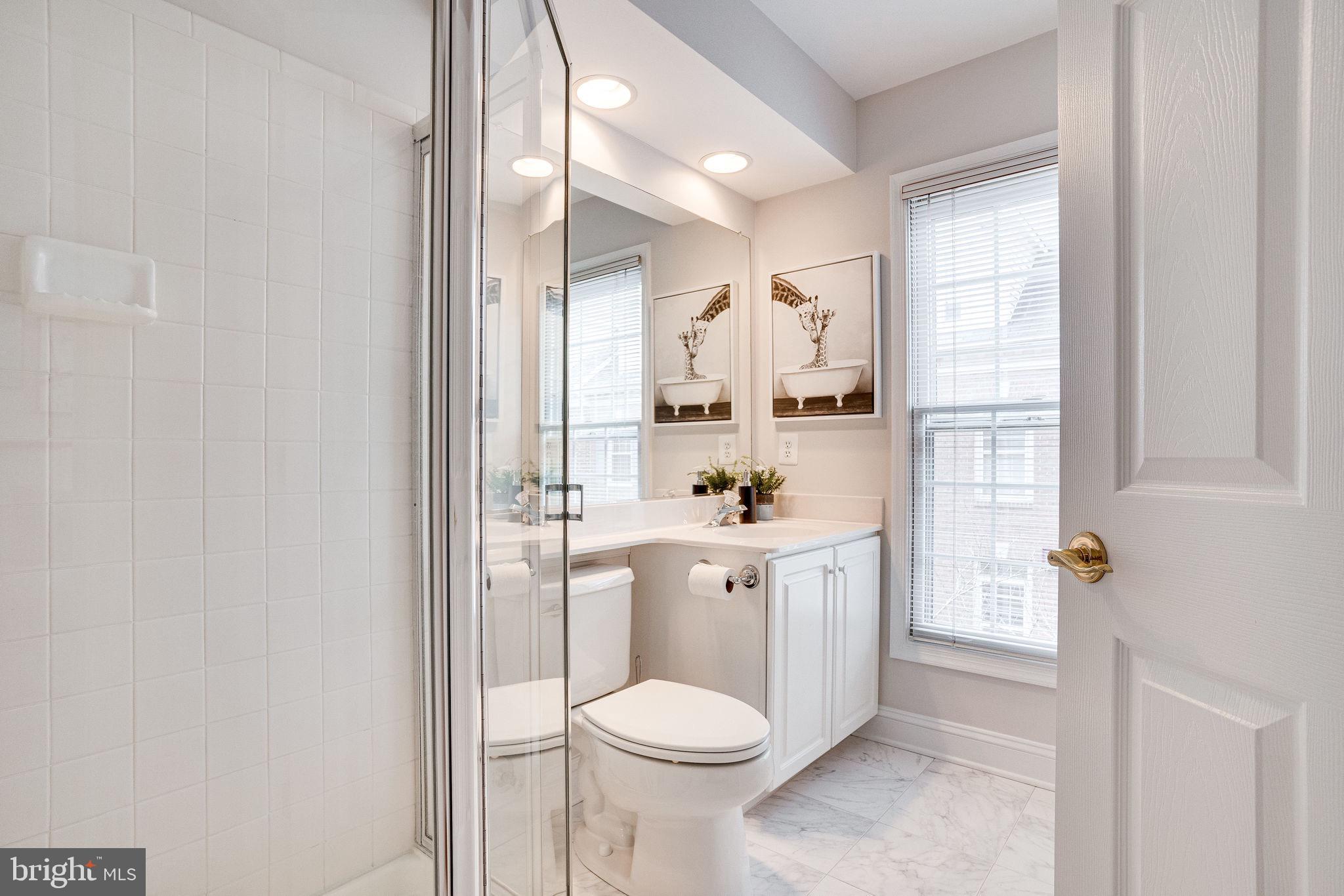 RIVERGATE - Residential