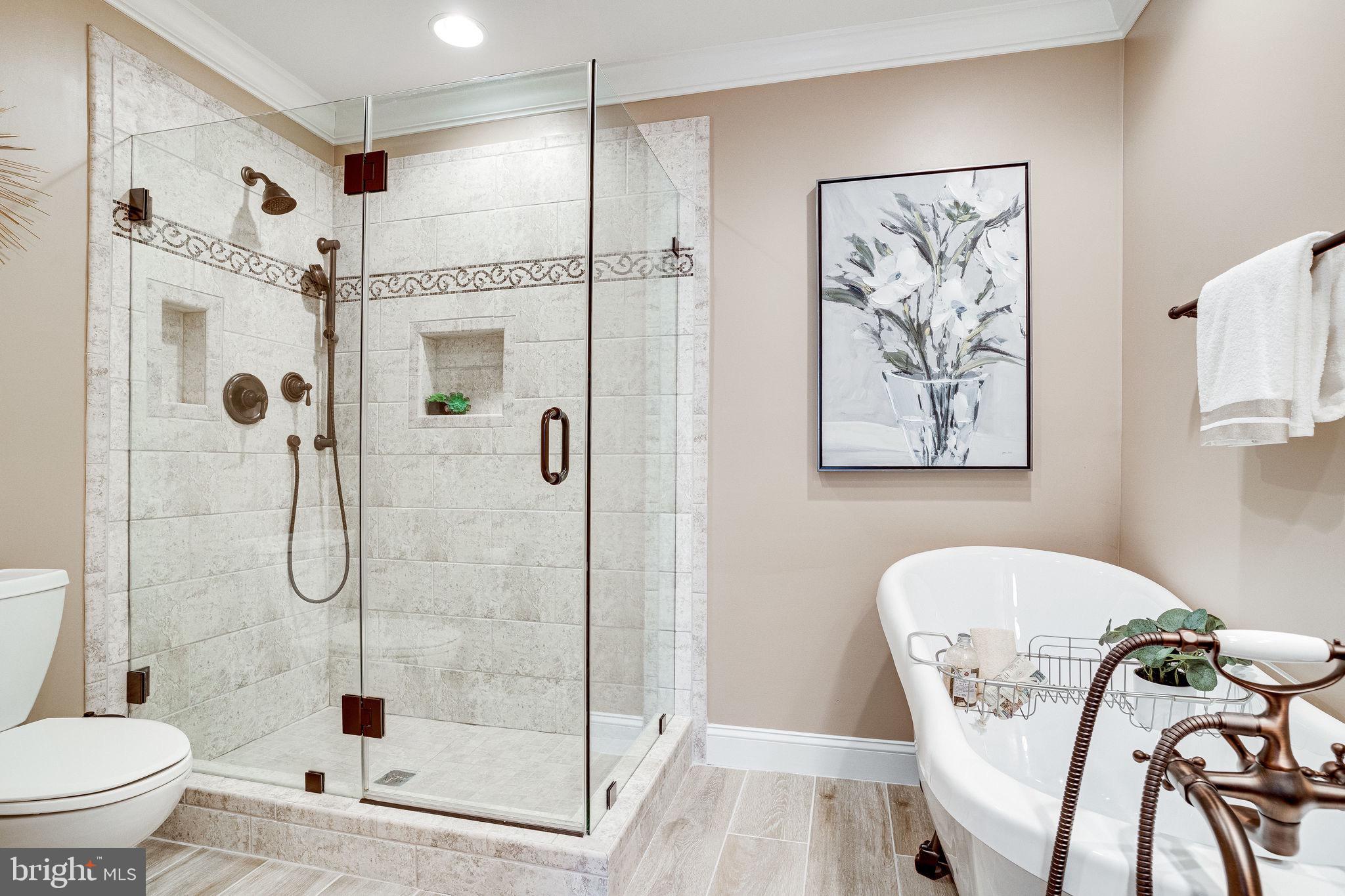 RIVERGATE - Residential