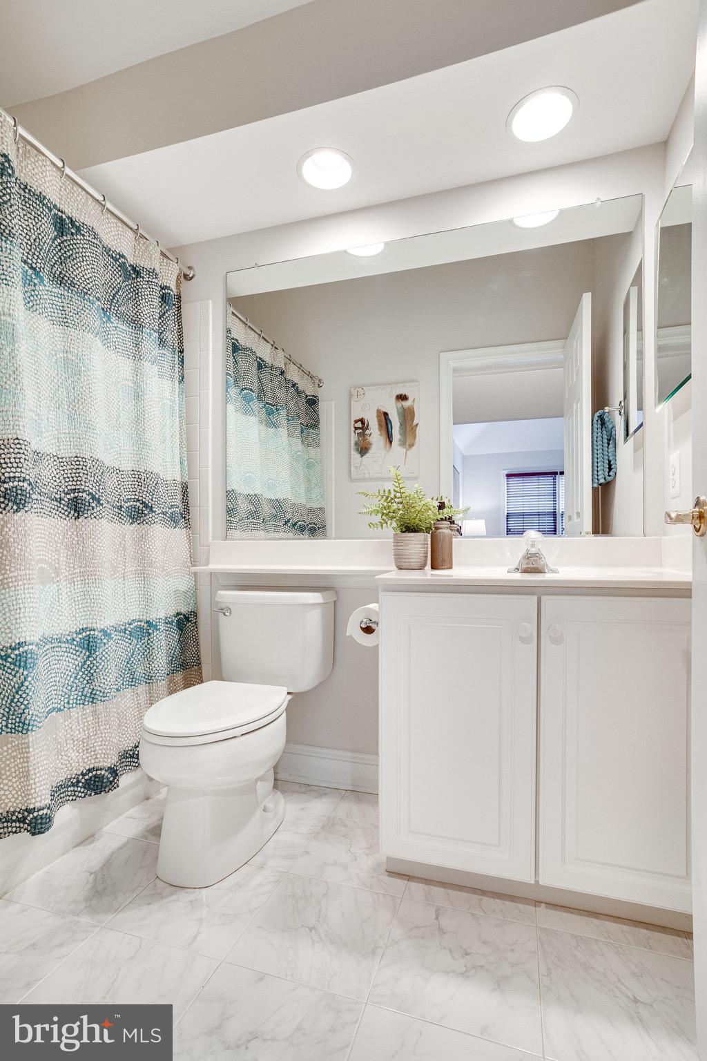 RIVERGATE - Residential