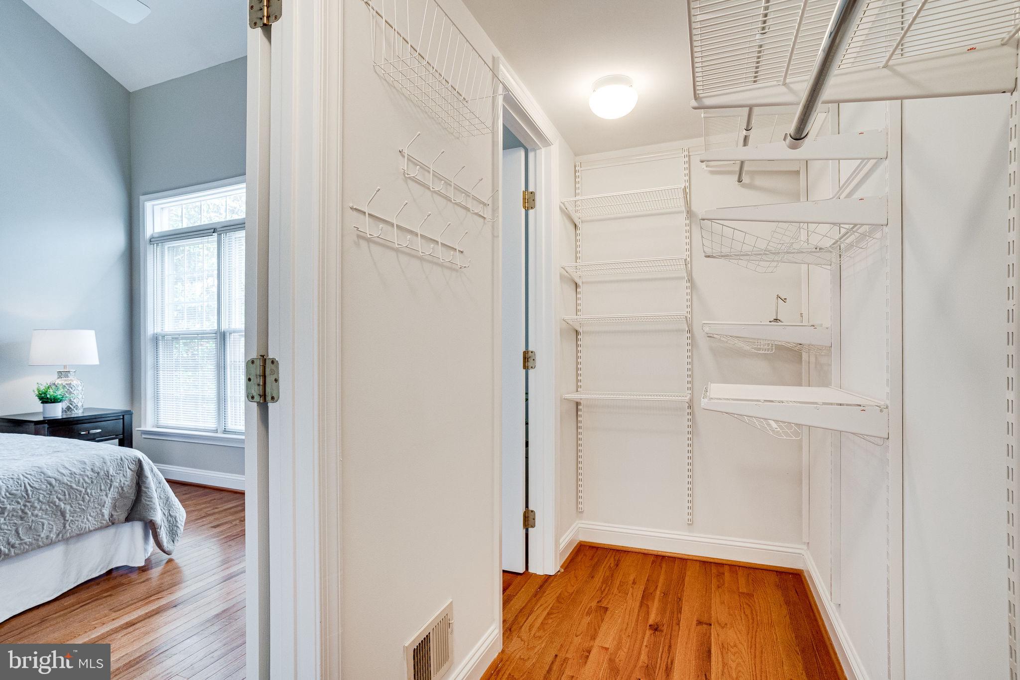 RIVERGATE - Residential