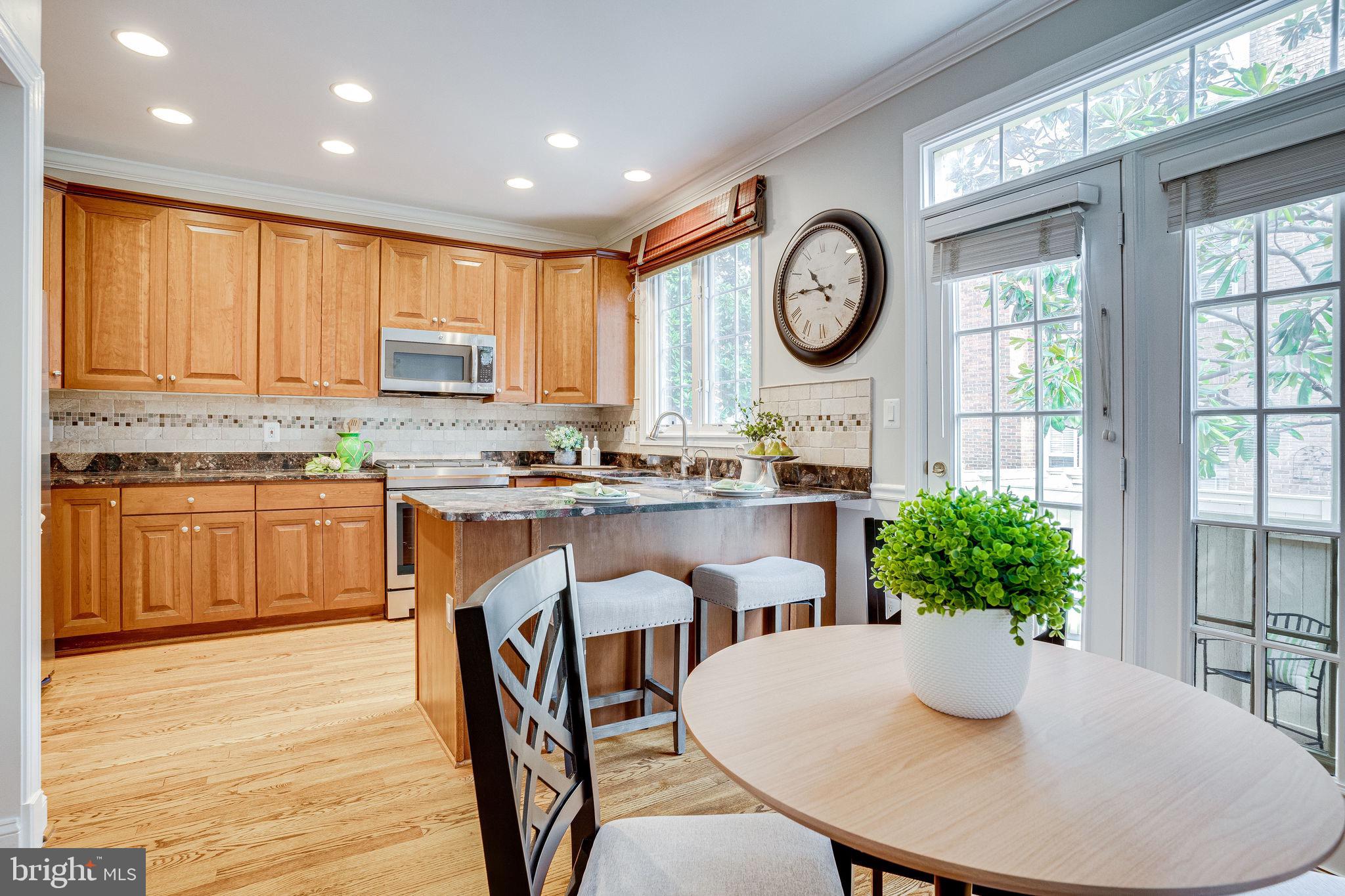 RIVERGATE - Residential