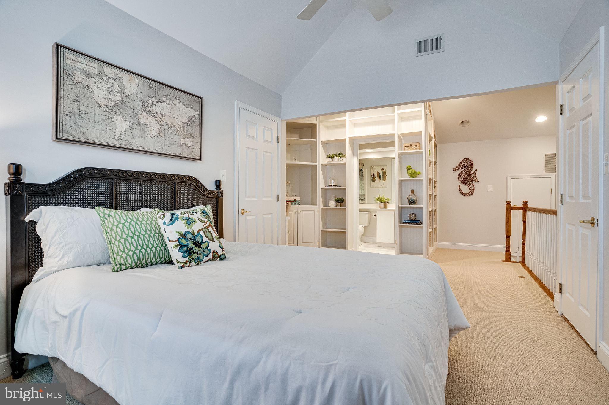 RIVERGATE - Residential