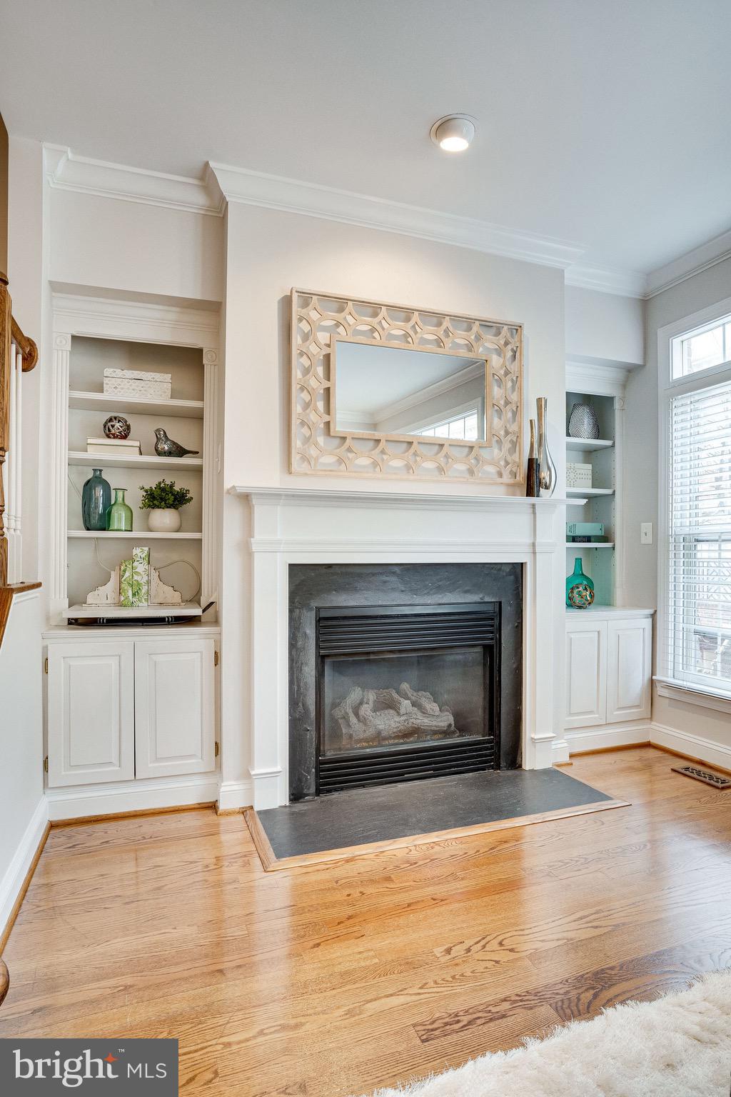 RIVERGATE - Residential