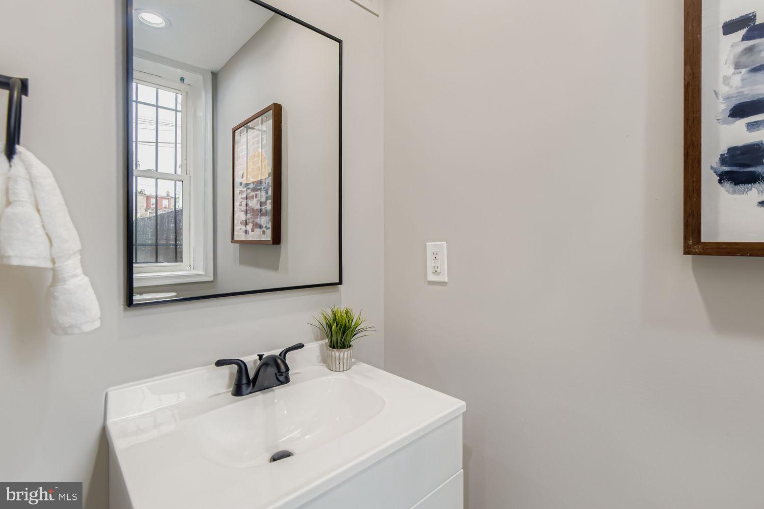 BROADWAY EAST - Residential Lease