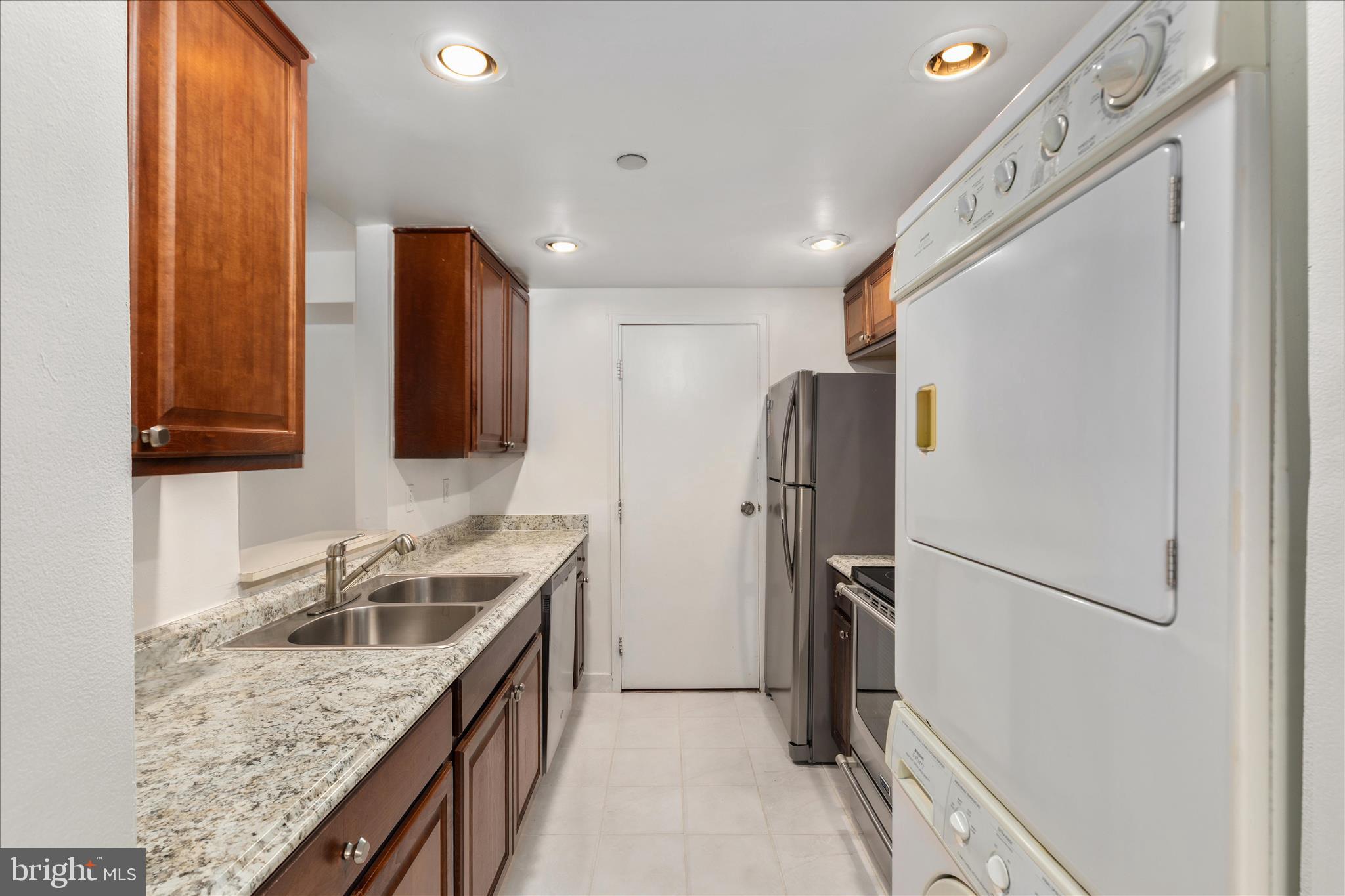 1530 KEY BOULEVARD 401