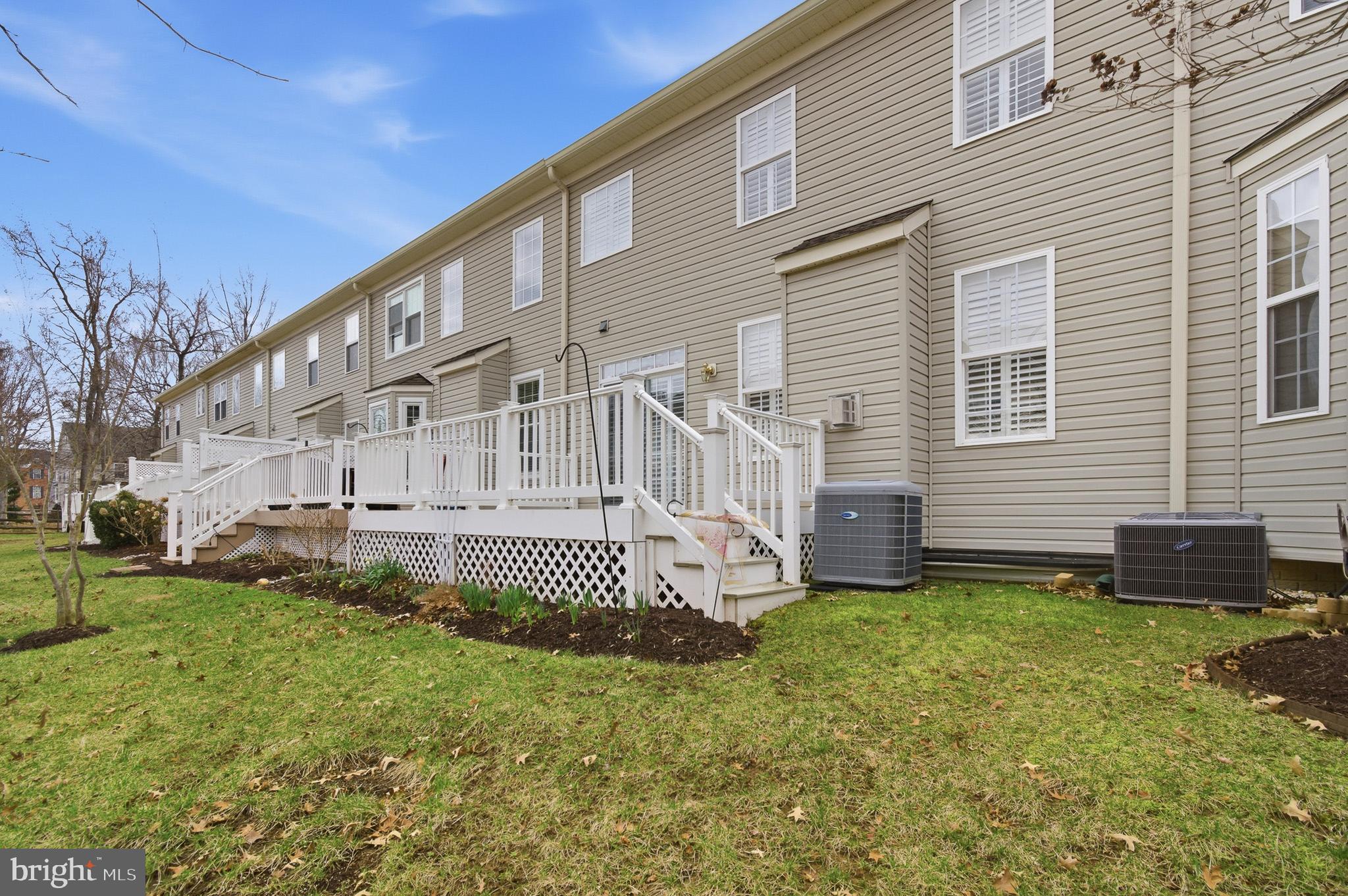 PINEY ORCHARD - Residential