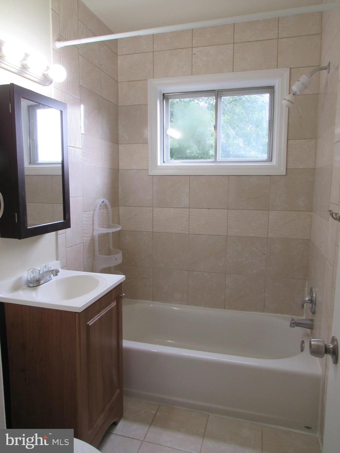 FOREST HEIGHTS - Residential Lease