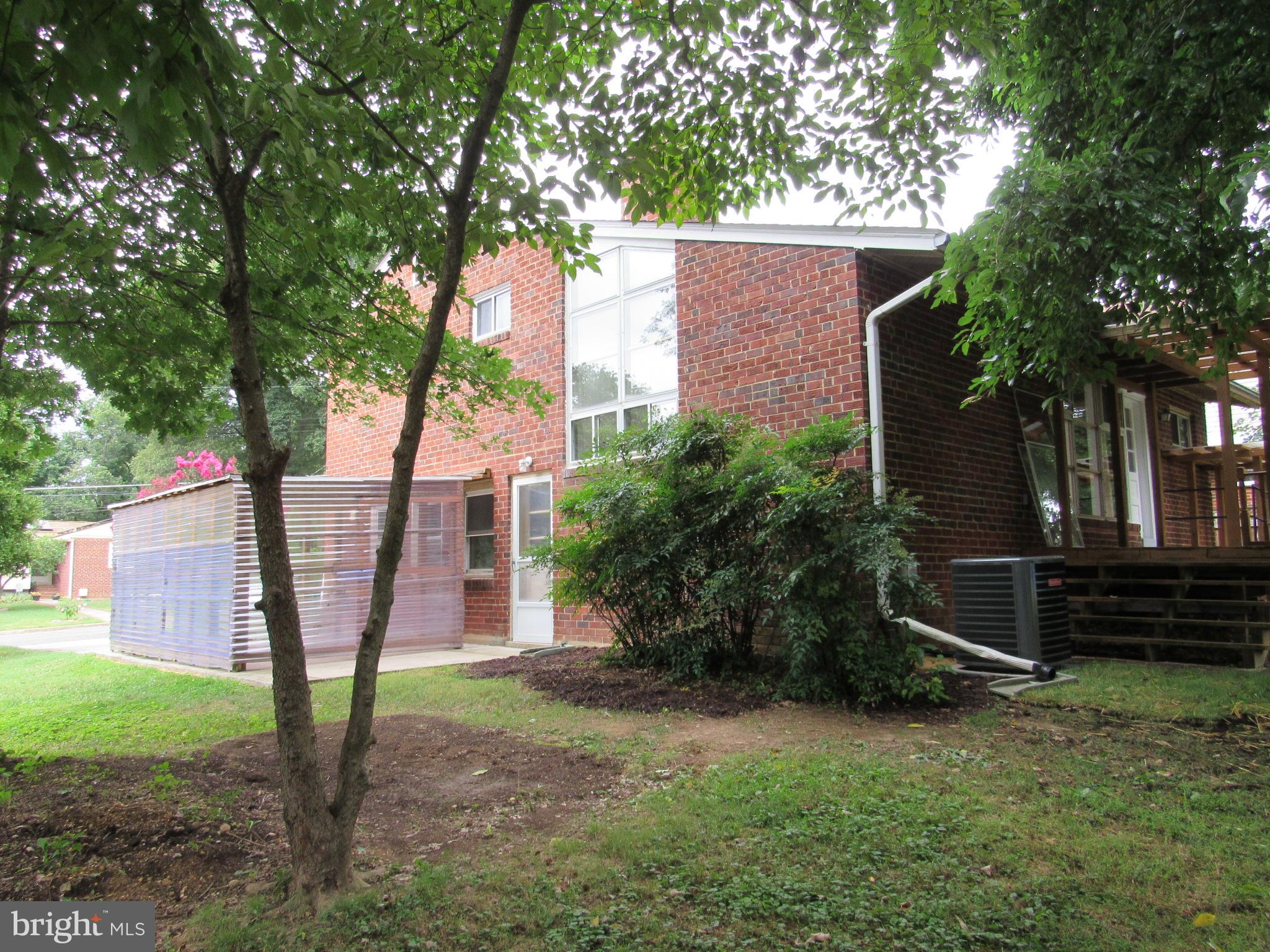 FOREST HEIGHTS - Residential Lease