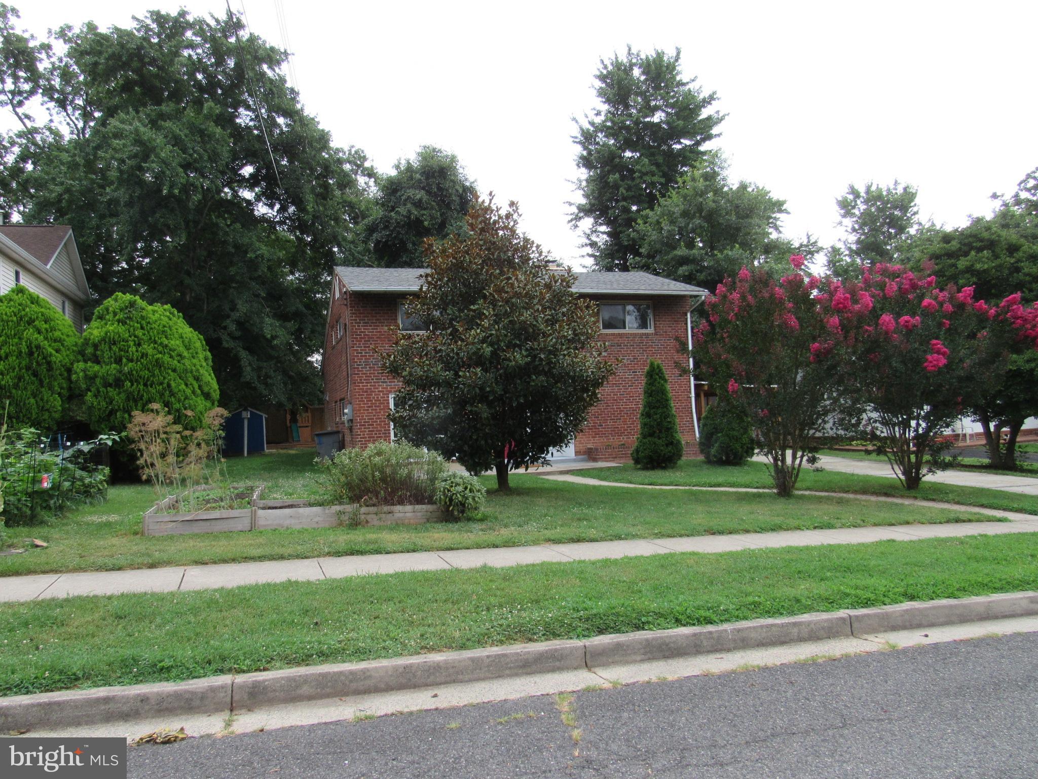 FOREST HEIGHTS - Residential Lease