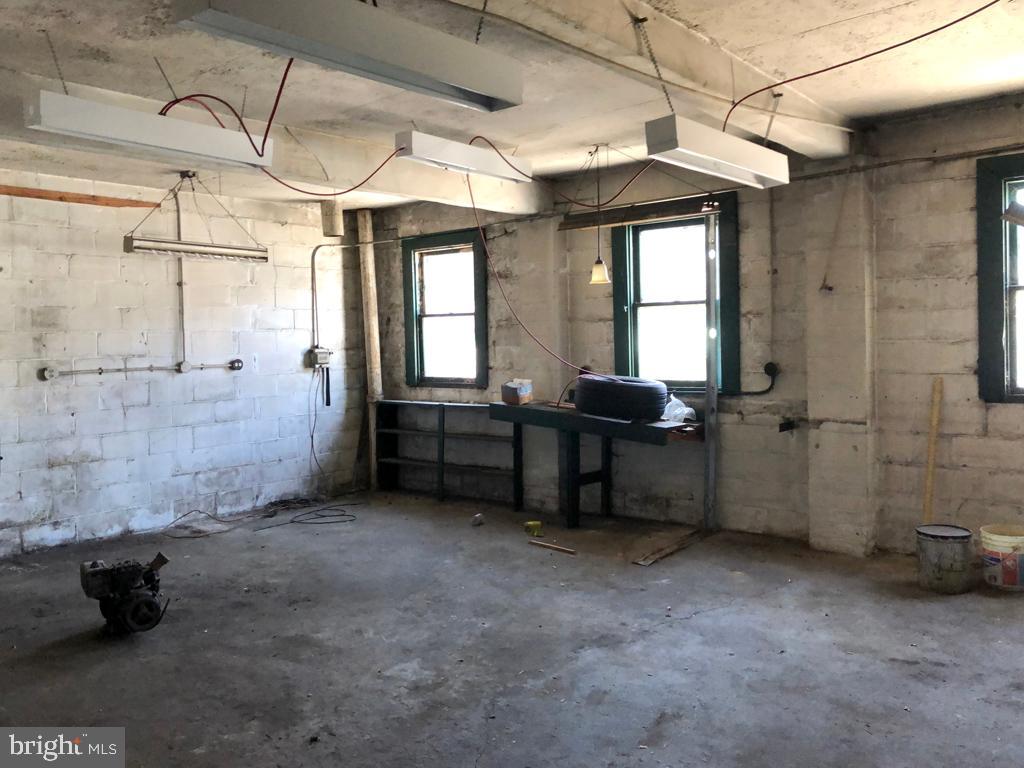 PATTERSON PARK - Commercial Sale