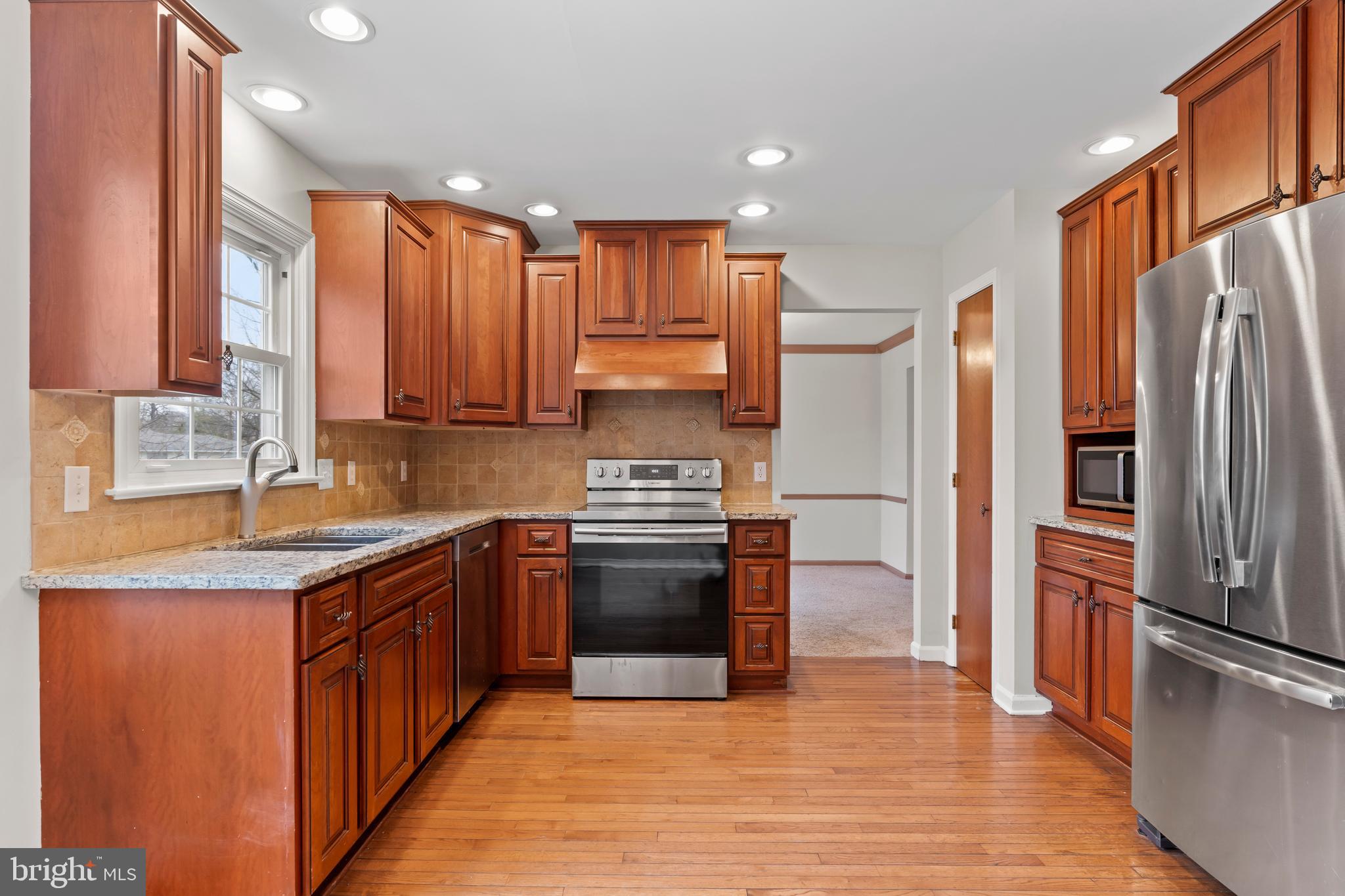 COUNTRY CLUB PARK - Residential