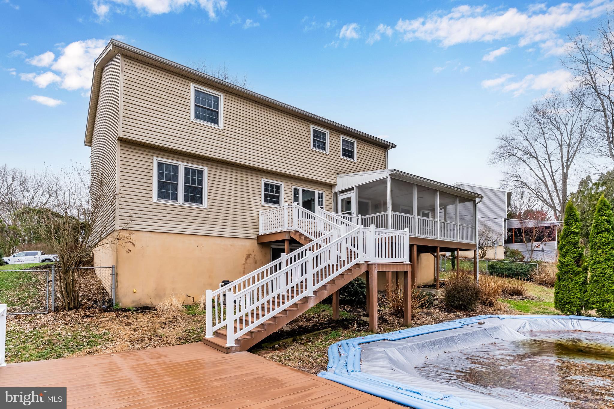 COUNTRY CLUB PARK - Residential