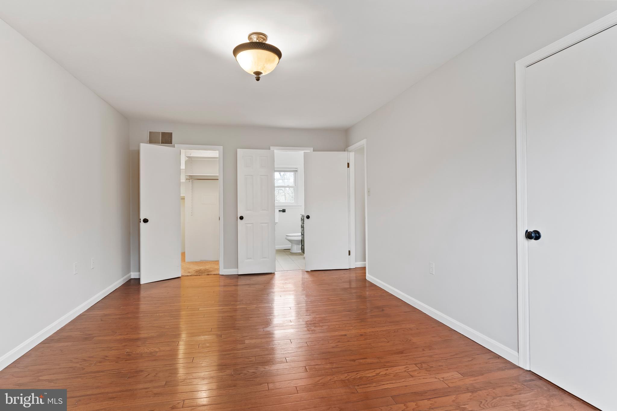 COUNTRY CLUB PARK - Residential