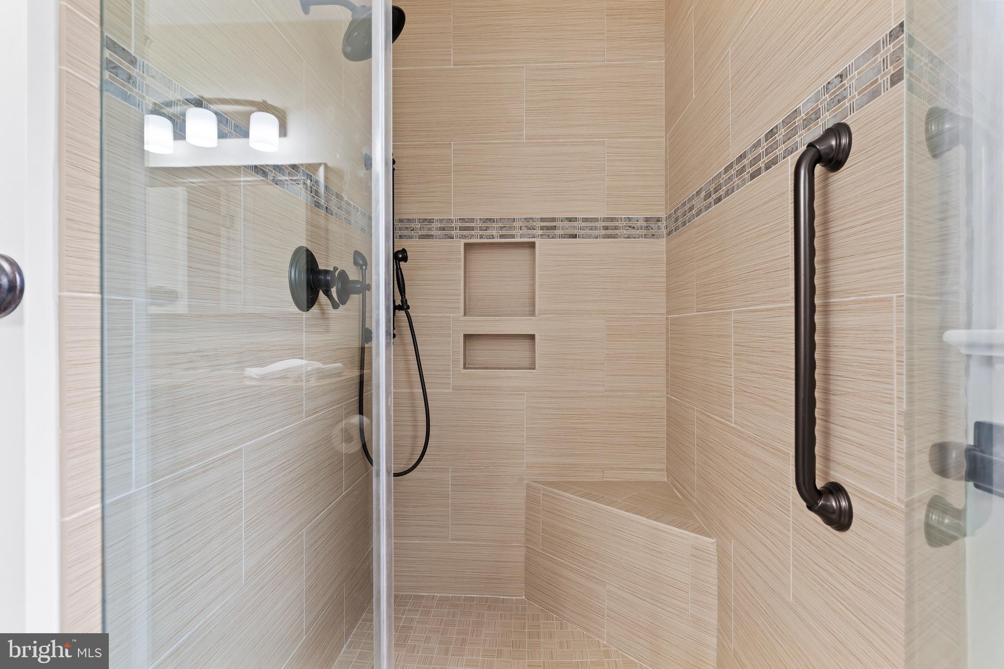 COUNTRY CLUB PARK - Residential