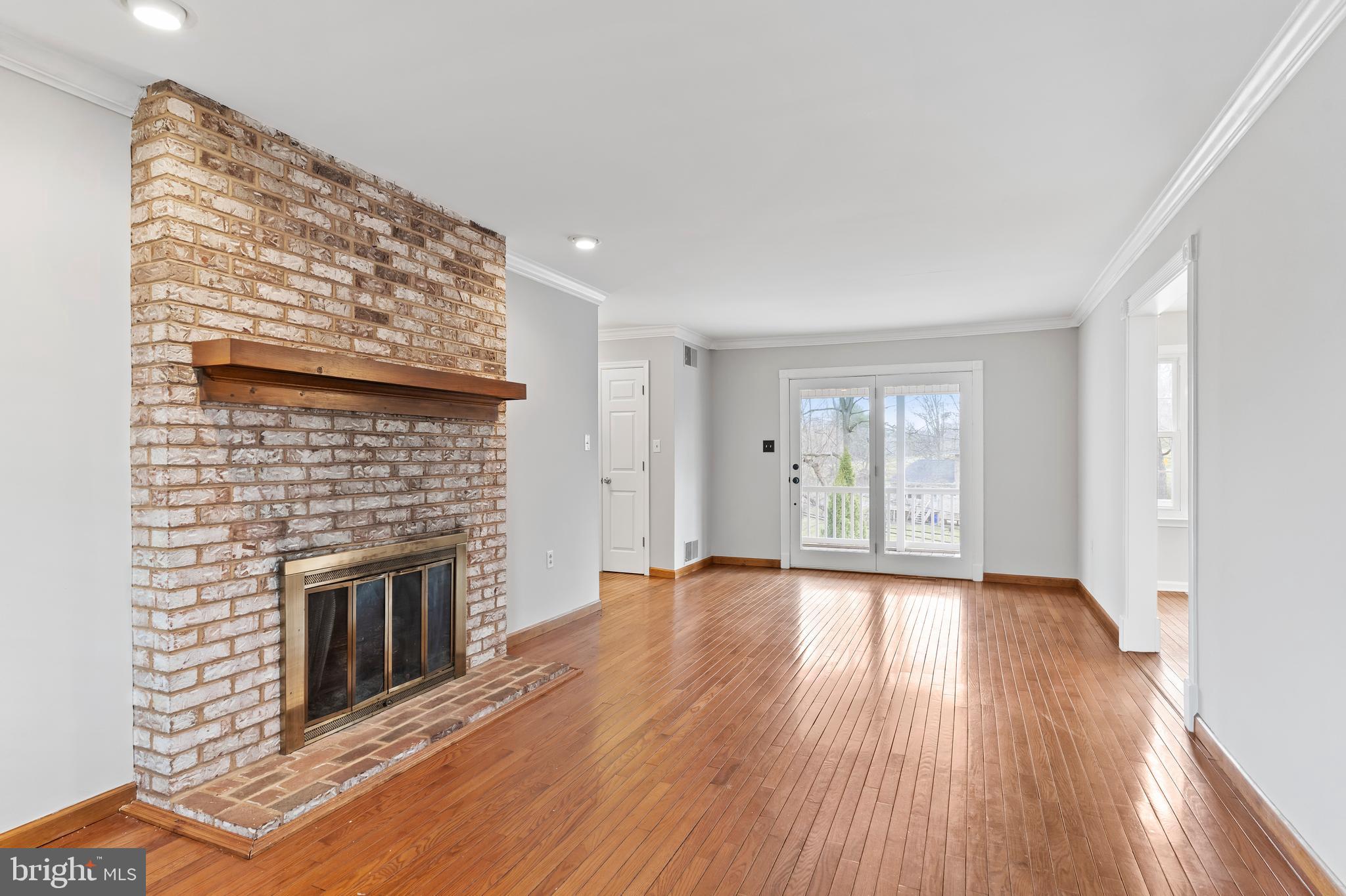 COUNTRY CLUB PARK - Residential