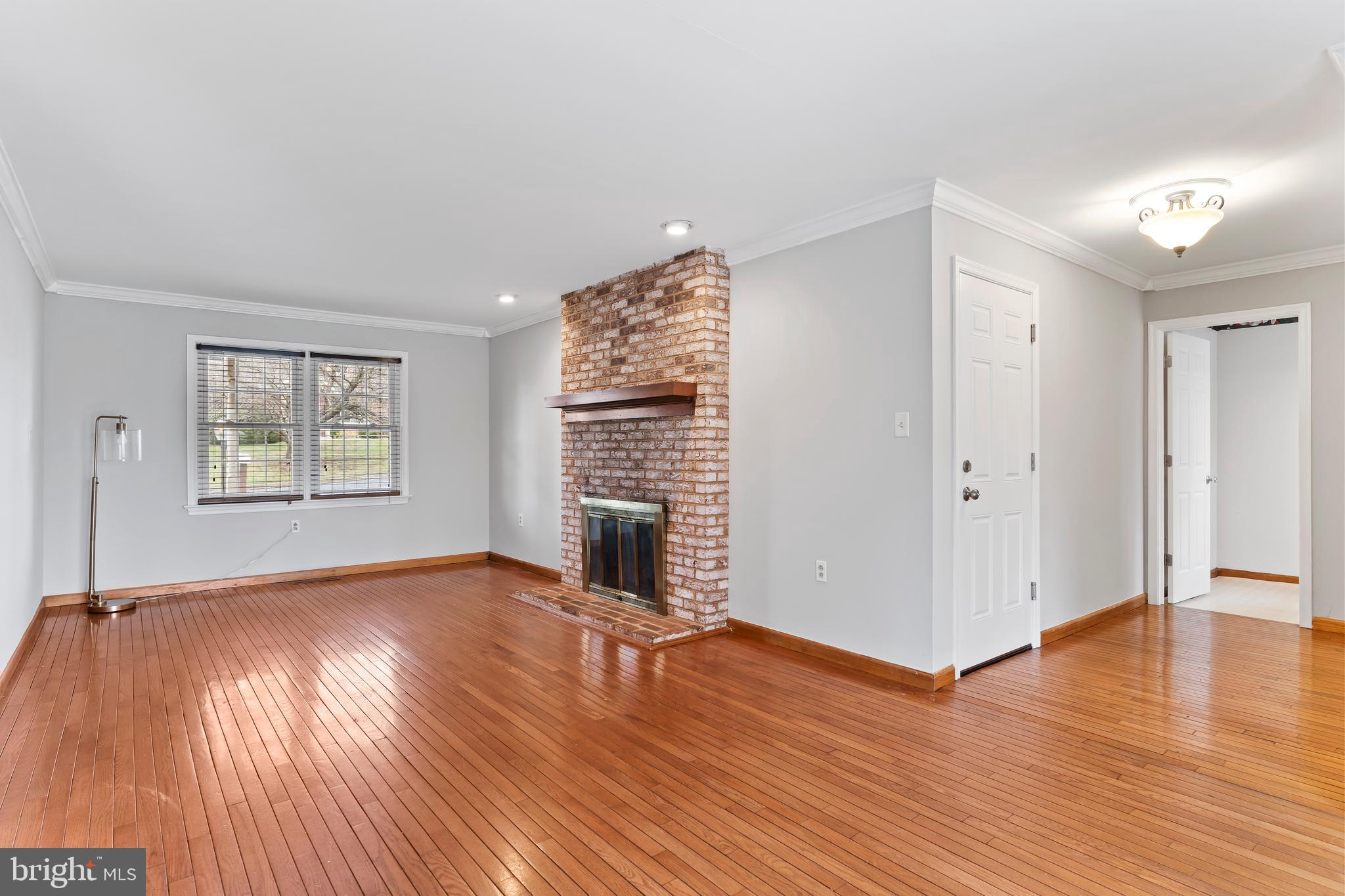 COUNTRY CLUB PARK - Residential