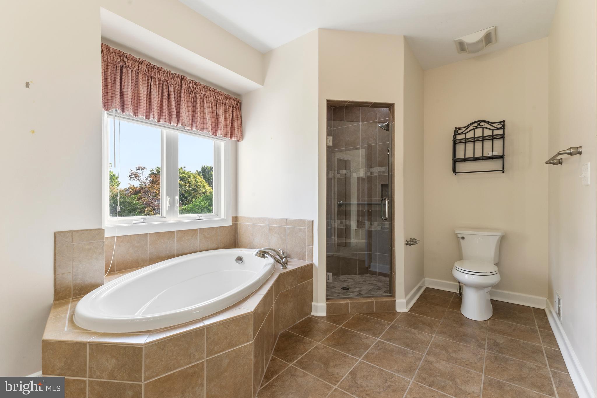 14606 CEDAR KNOLL DRIVE