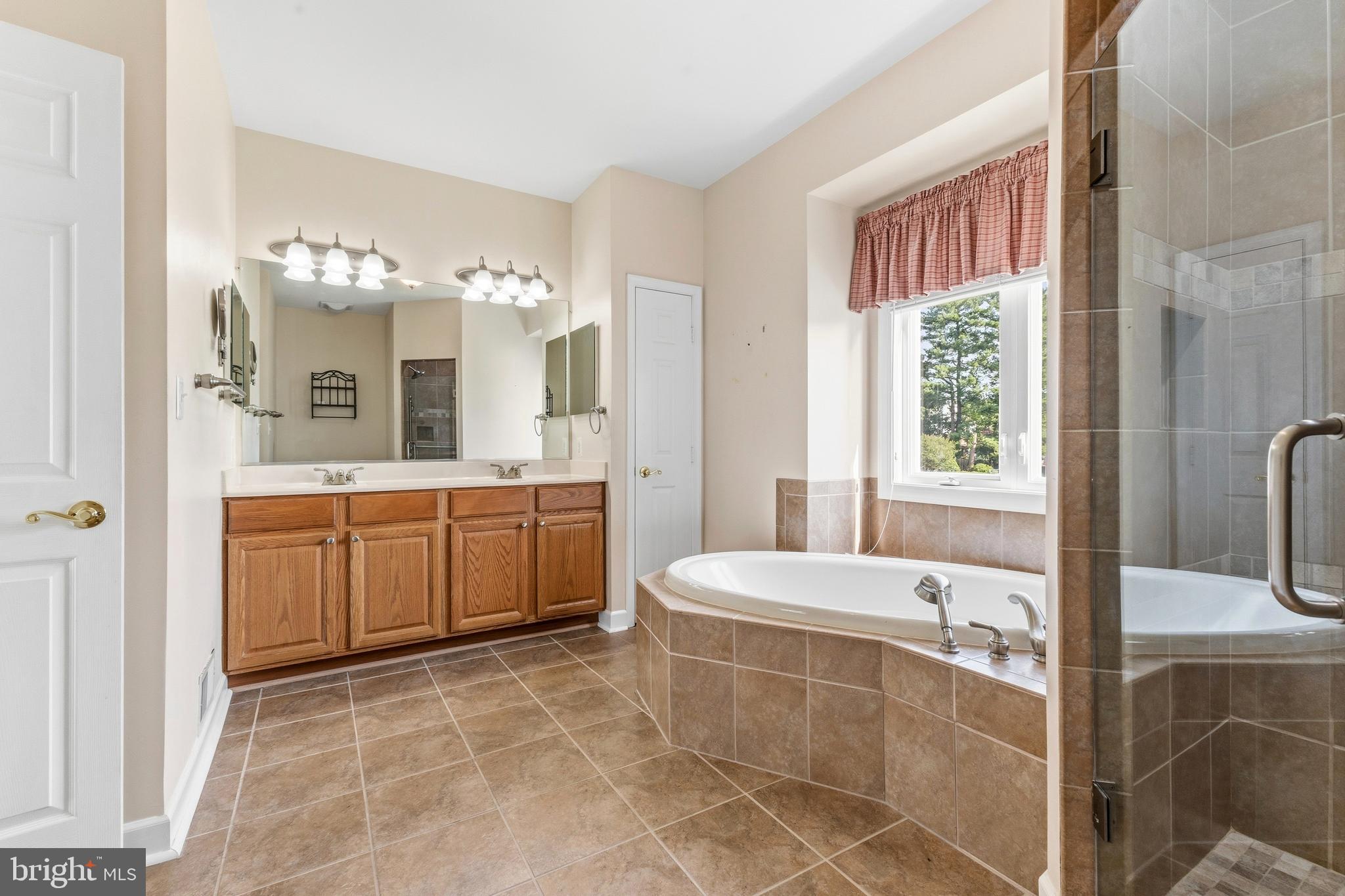 14606 CEDAR KNOLL DRIVE