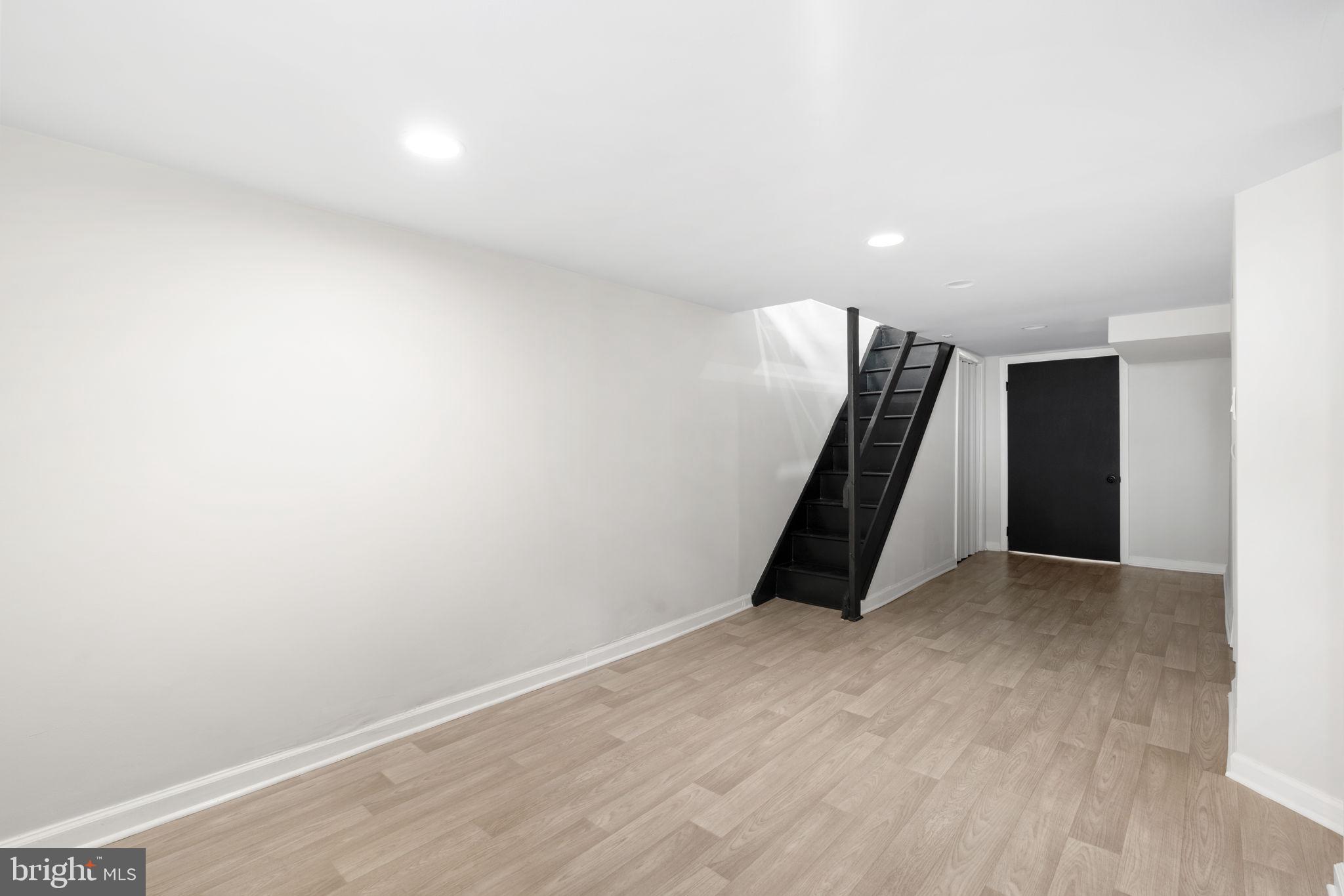 LOWER MOYAMENSING - Residential